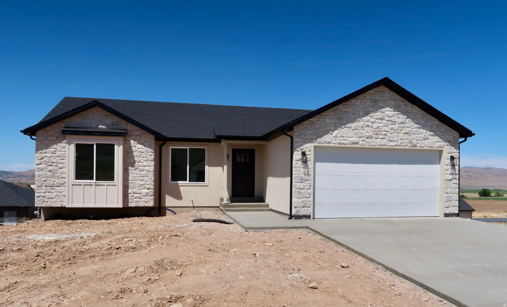 NORTHRIDGE - Residential