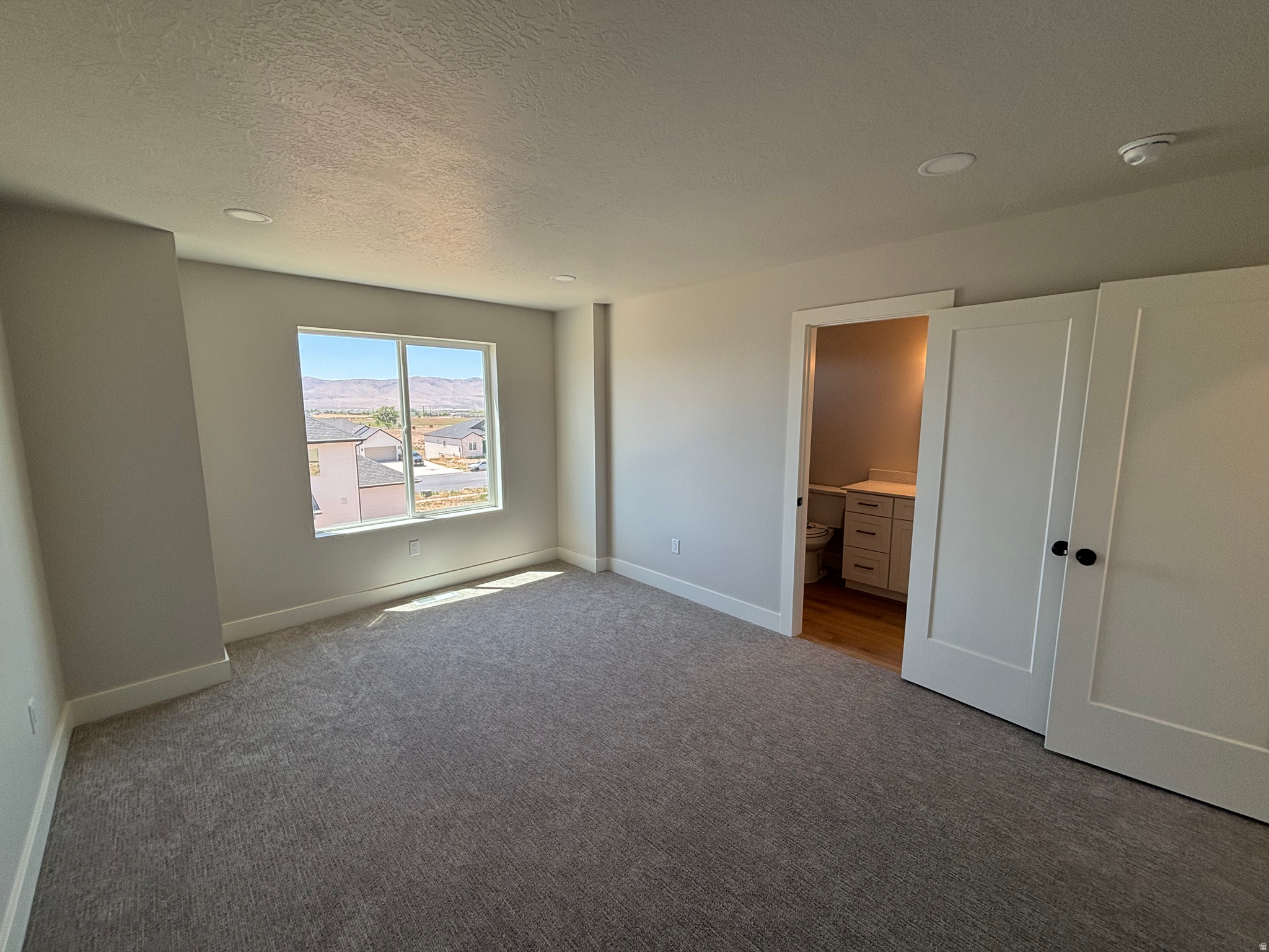 NORTHRIDGE - Residential