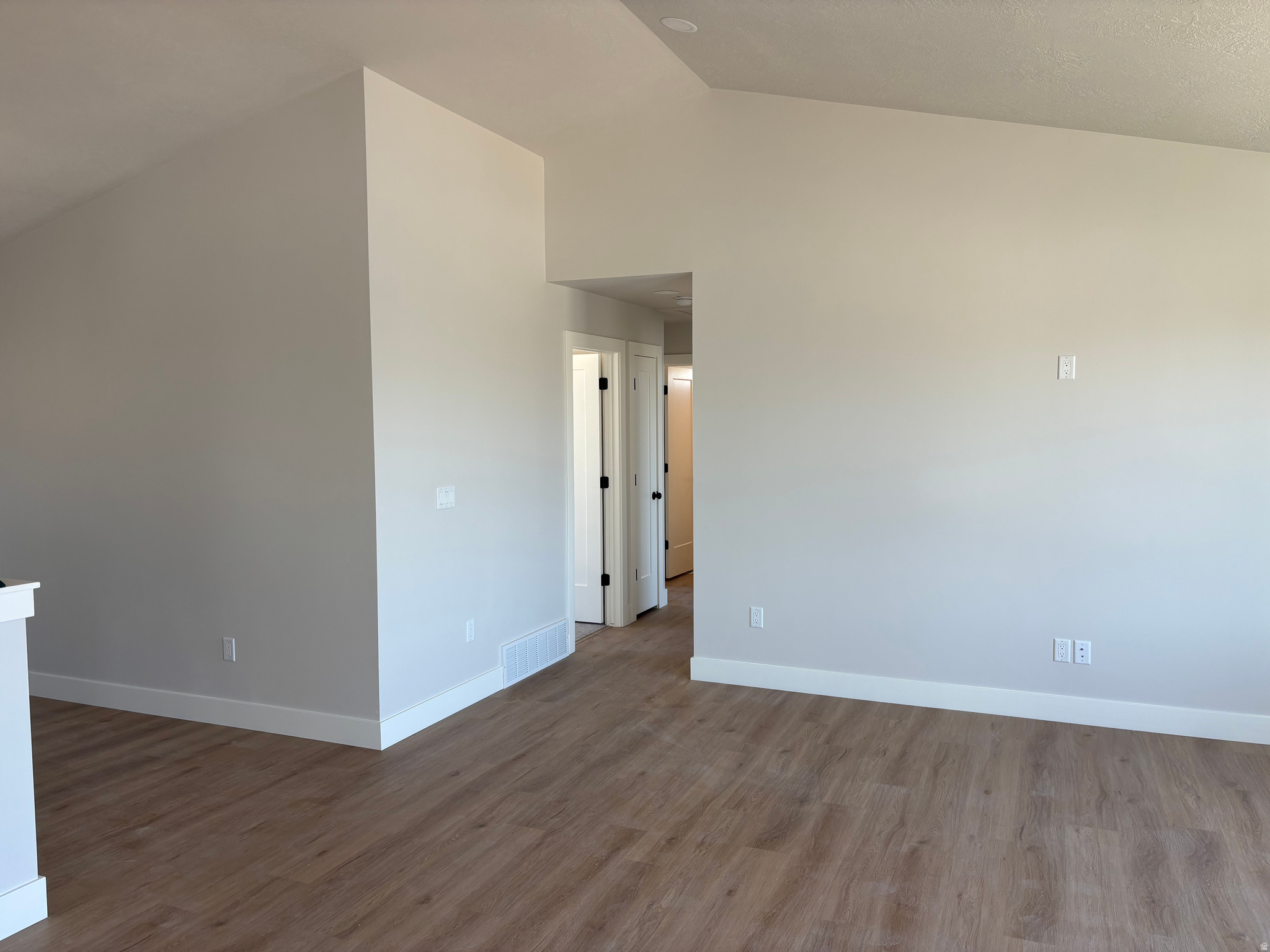NORTHRIDGE - Residential