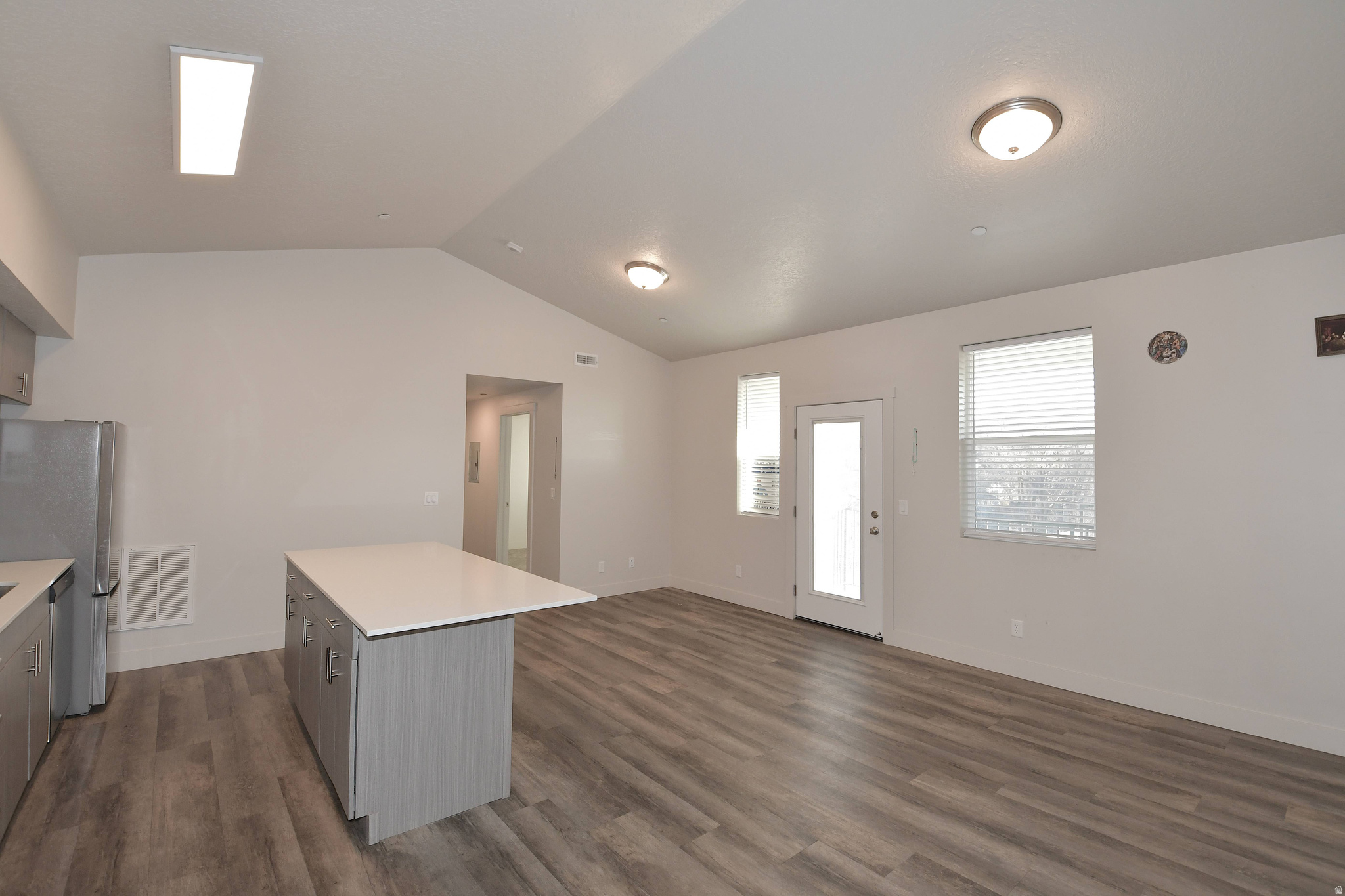 PARKSIDE SEVEN - Residential