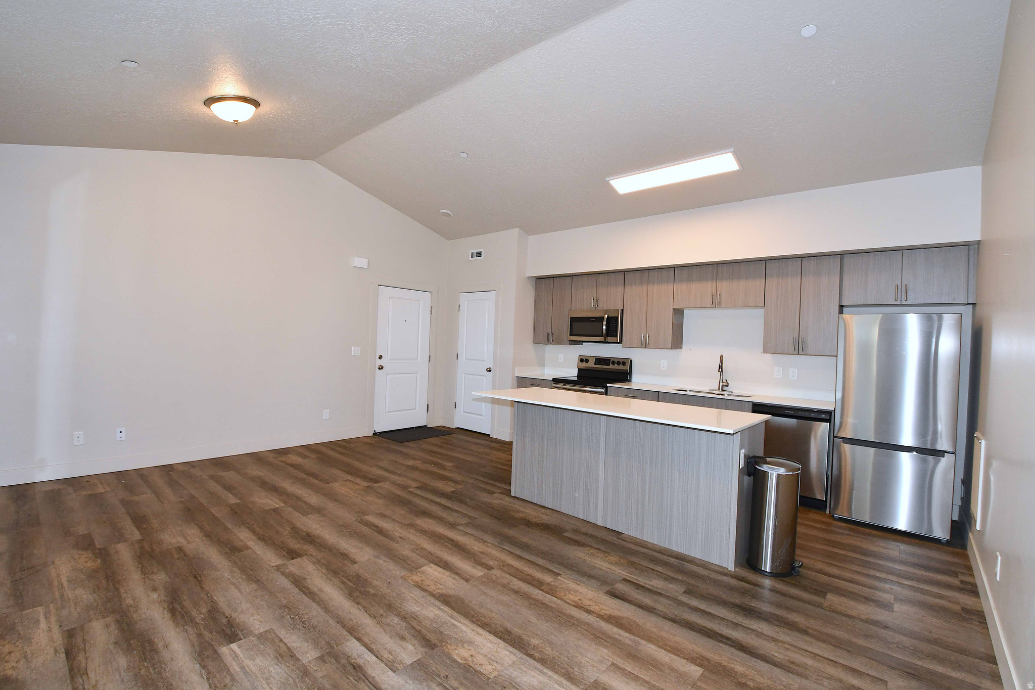 PARKSIDE SEVEN - Residential