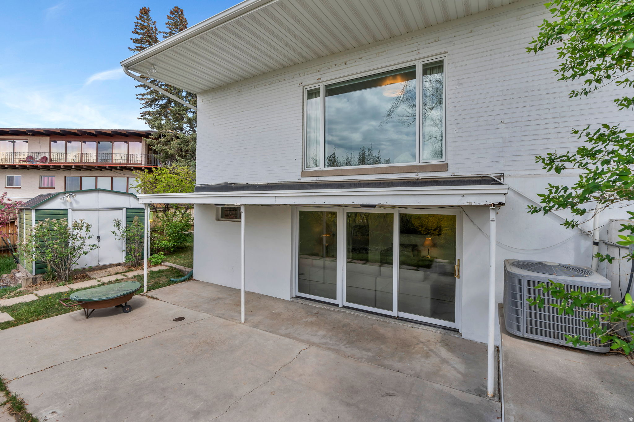OAK HILLS - Residential