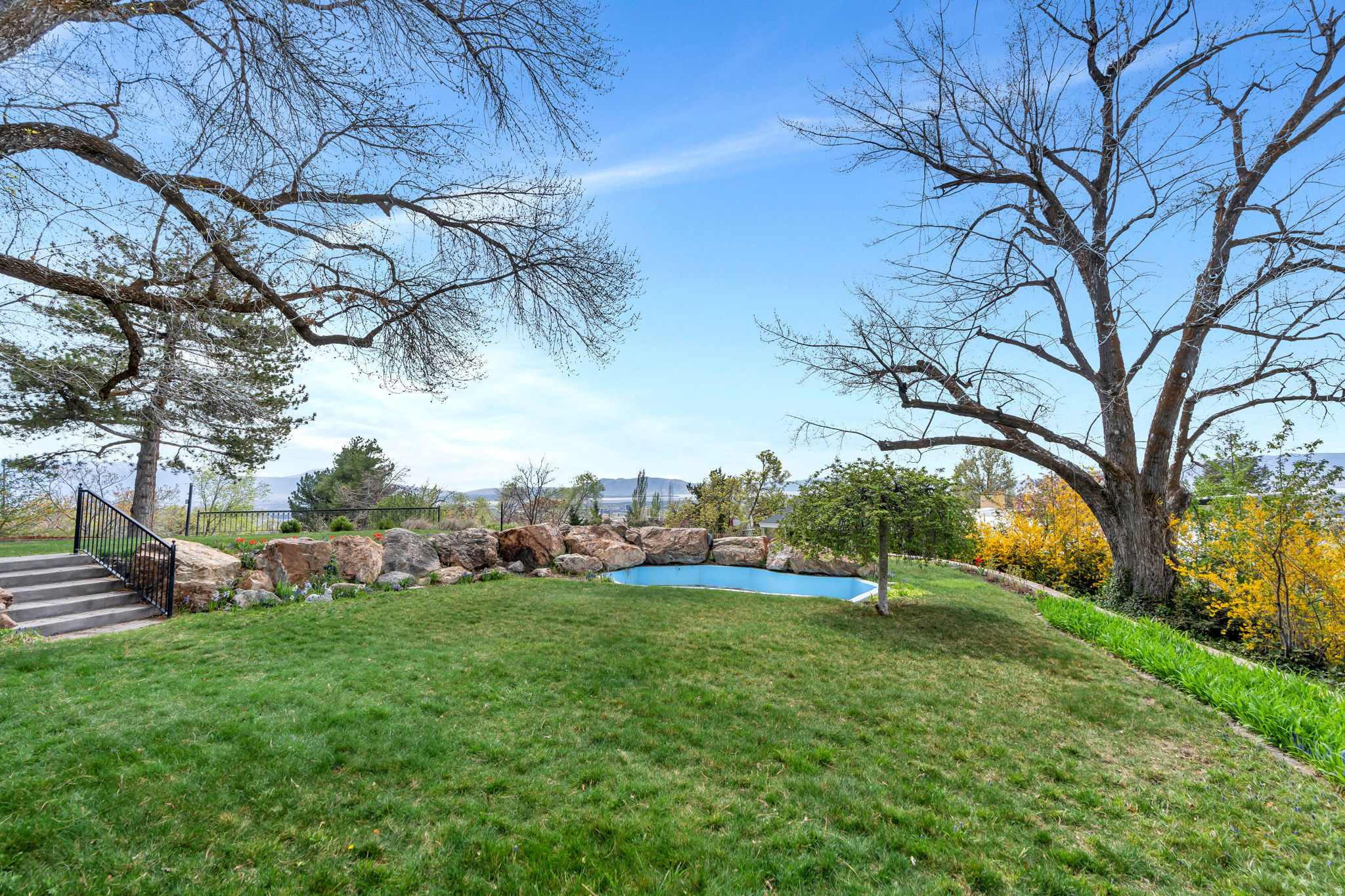 OAK HILLS - Residential