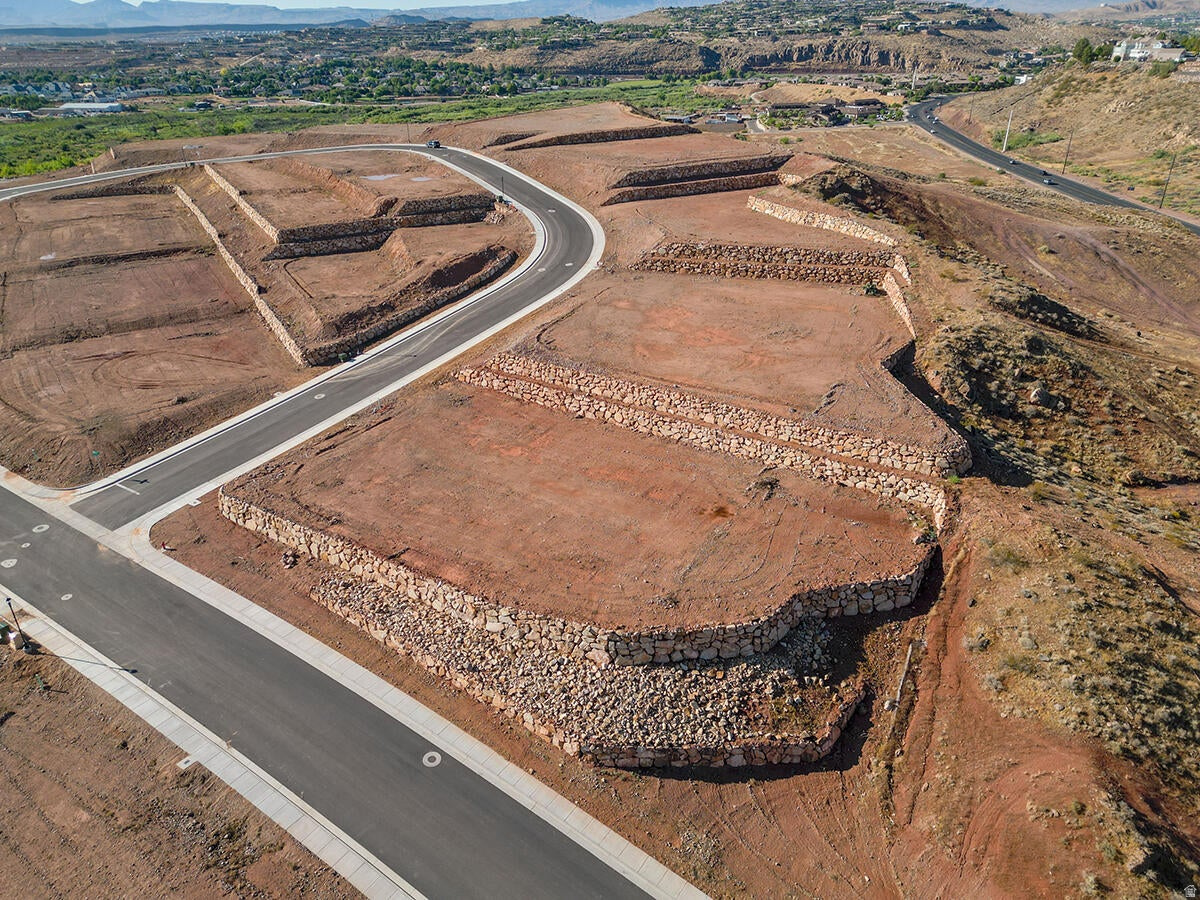 KNETTAS KNOLL SUBDIVISION - Land