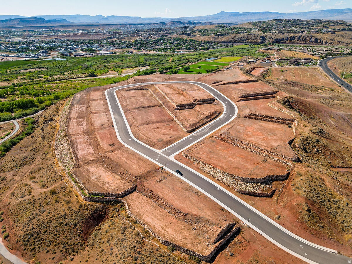 KNETTAS KNOLL SUBDIVISION - Land