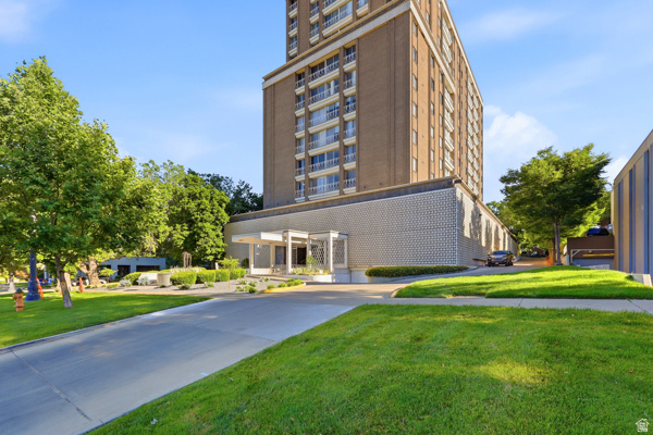 BONNEVILLE TOWER - Residential
