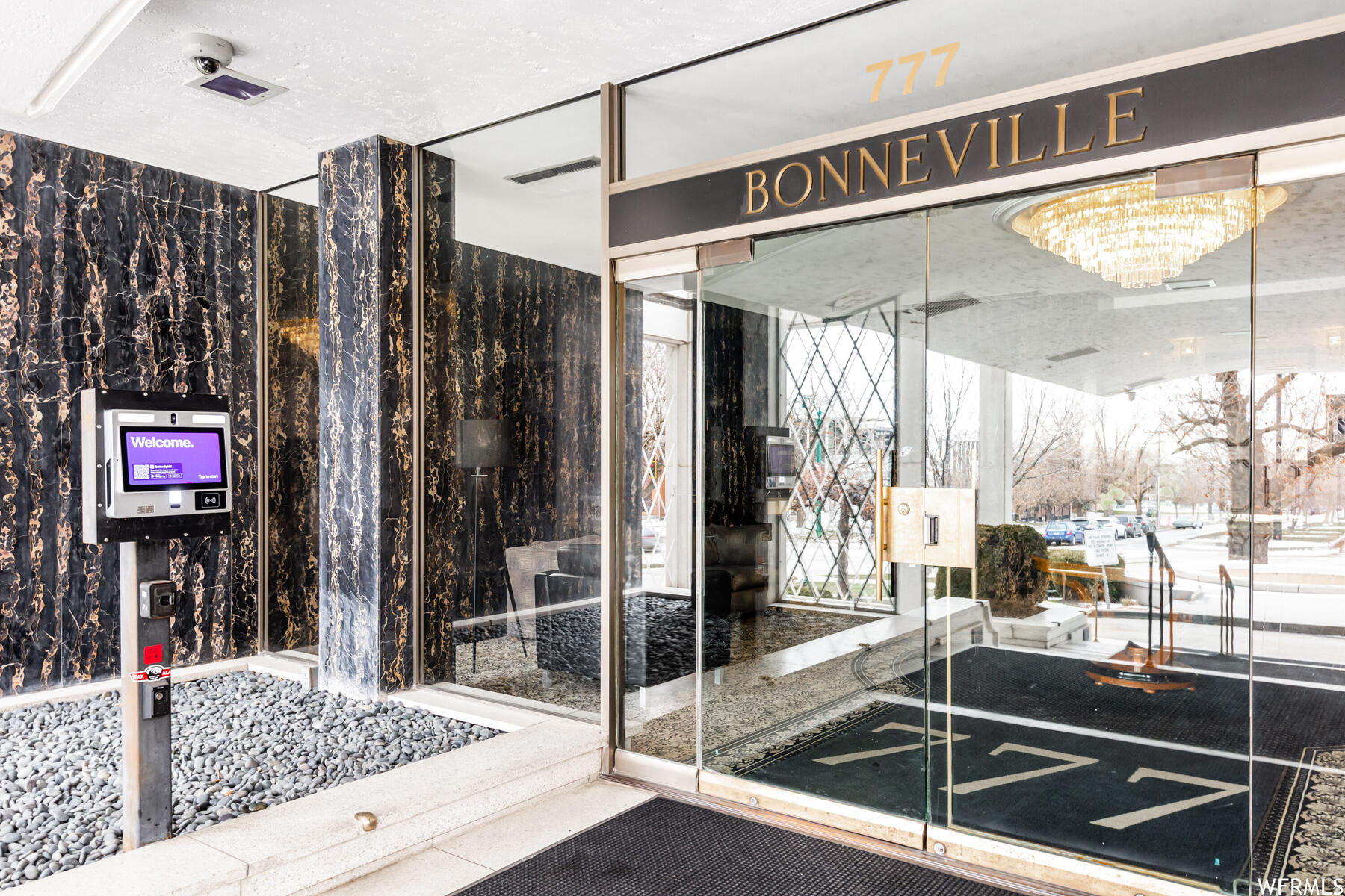 BONNEVILLE TOWER - Residential