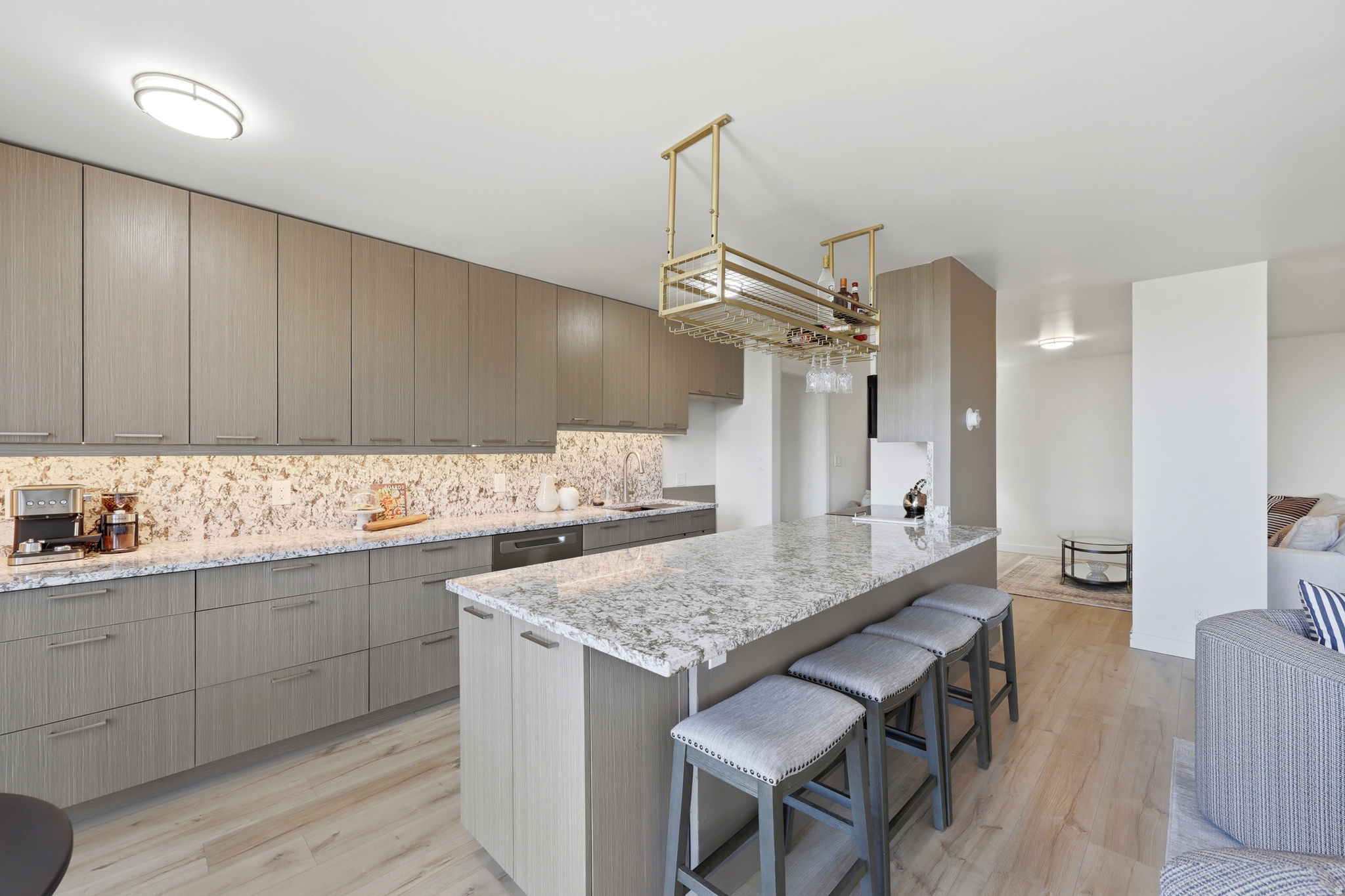 BONNEVILLE TOWER - Residential