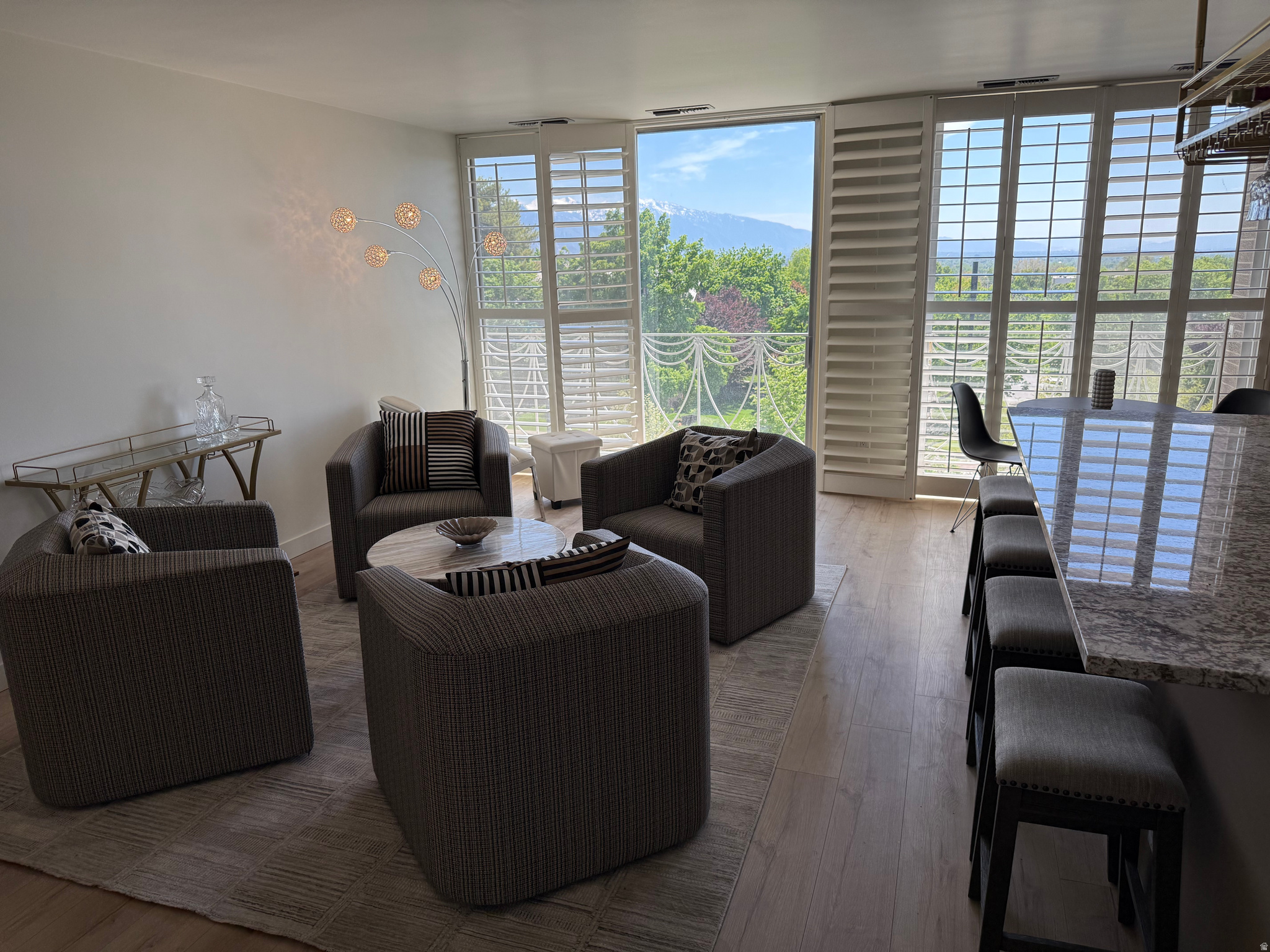 BONNEVILLE TOWER - Residential