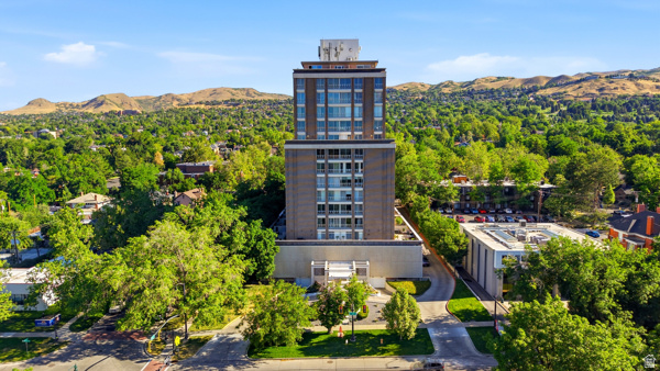 BONNEVILLE TOWER - Residential