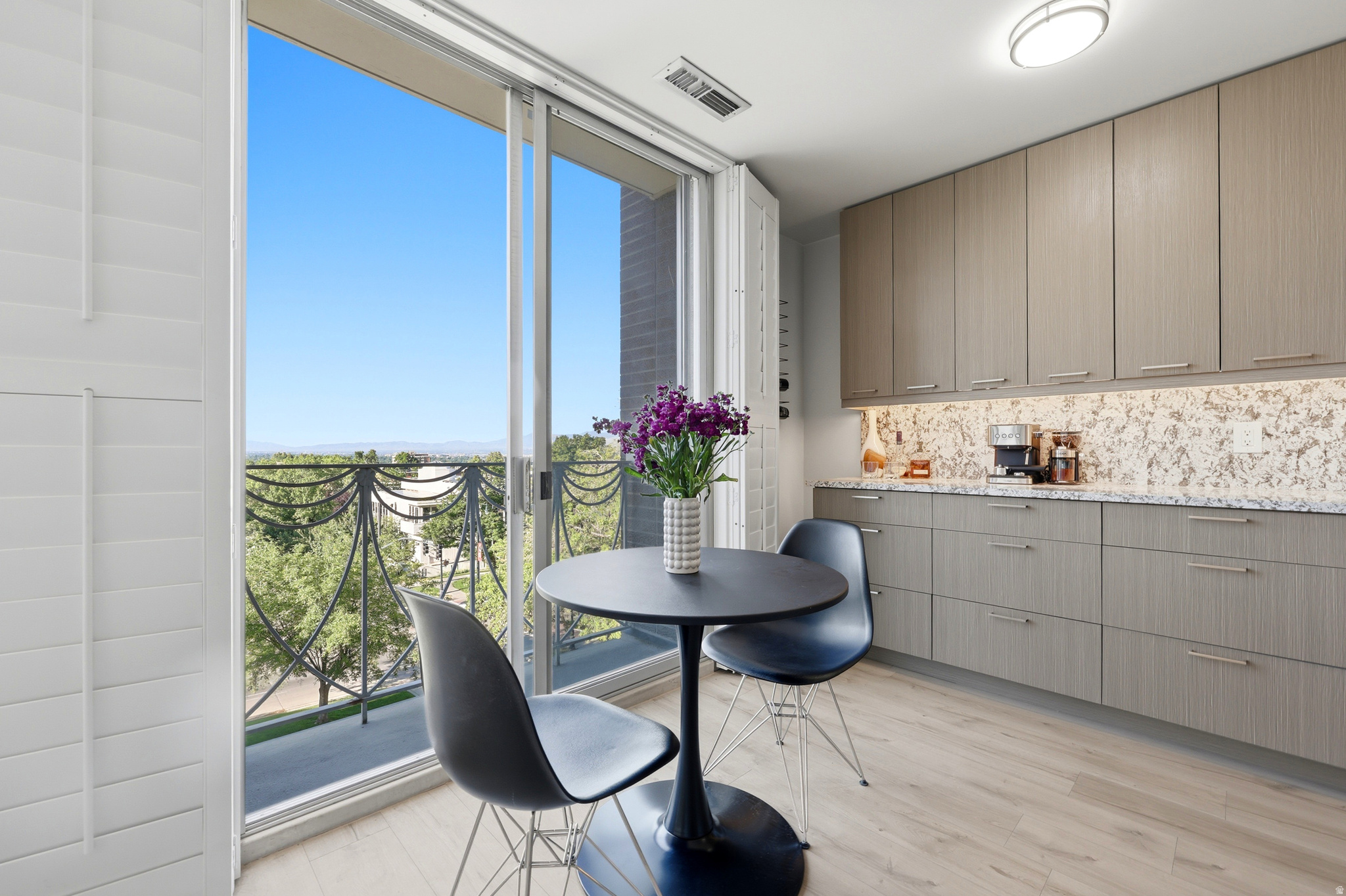 BONNEVILLE TOWER - Residential