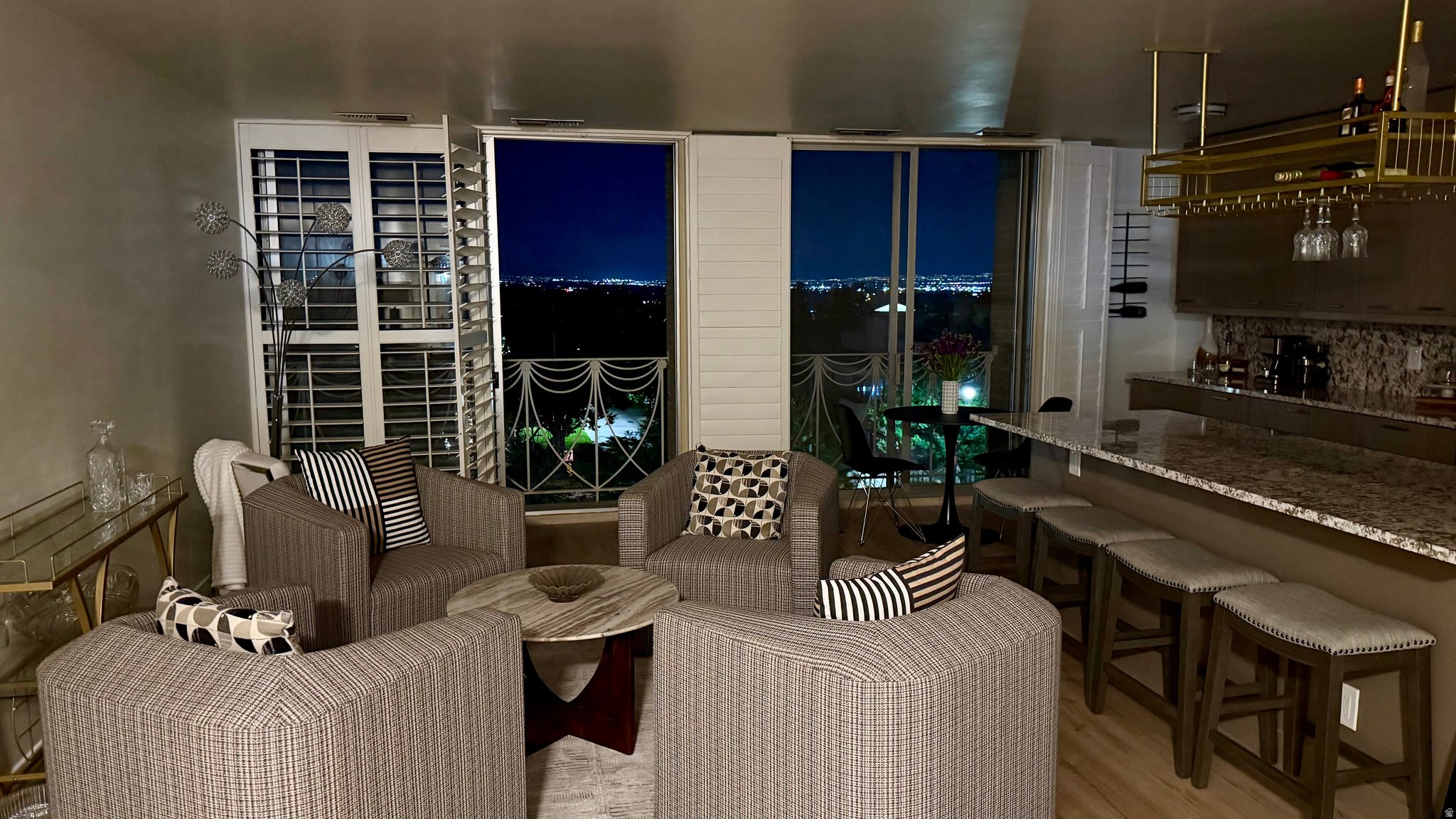 BONNEVILLE TOWER - Residential