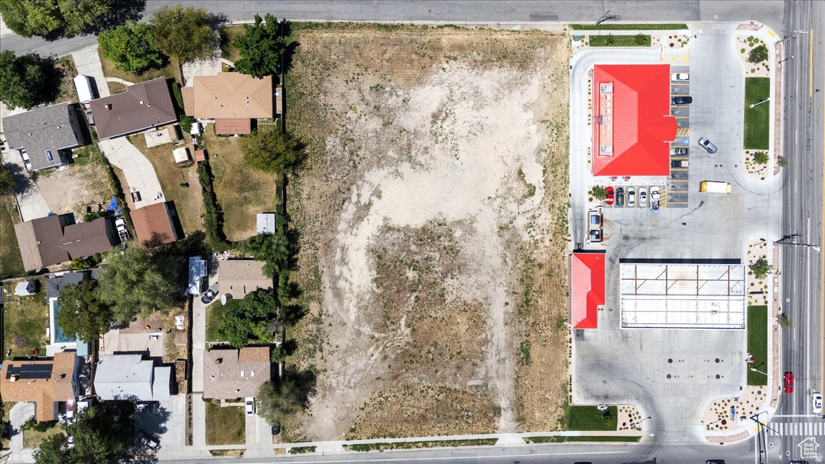 Current Zoning is C-1.   Bring your own plan and builder and save hundres of thousands of dollars