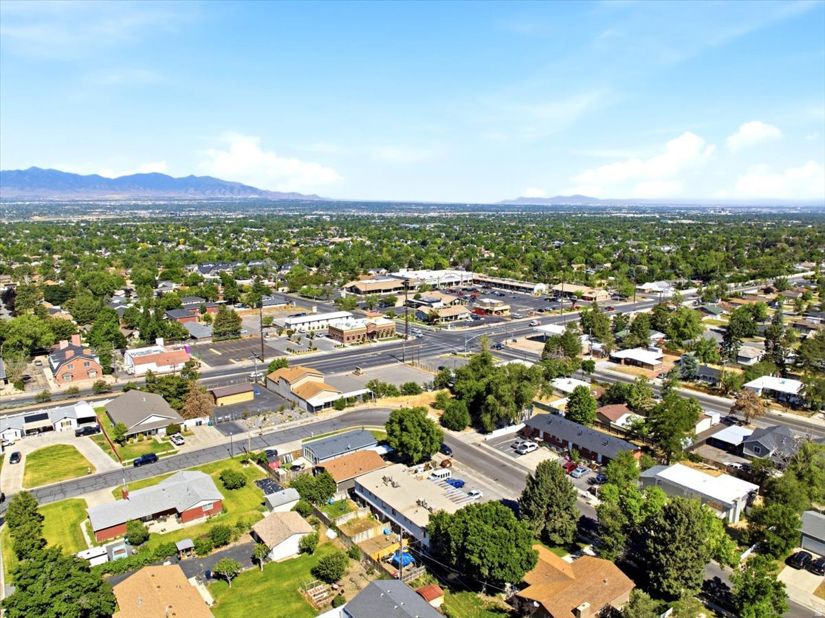 SUBURBAN VIE - Residential
