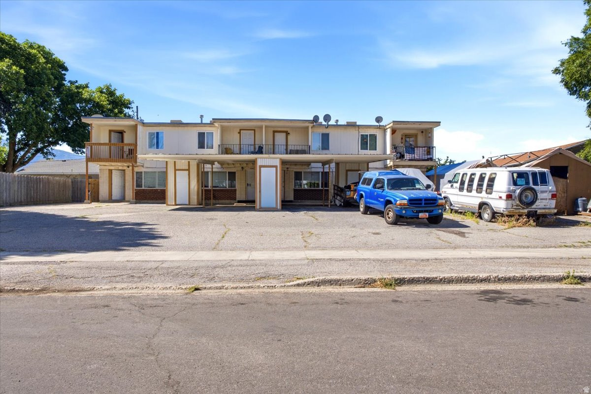 SUBURBAN VIE - Residential