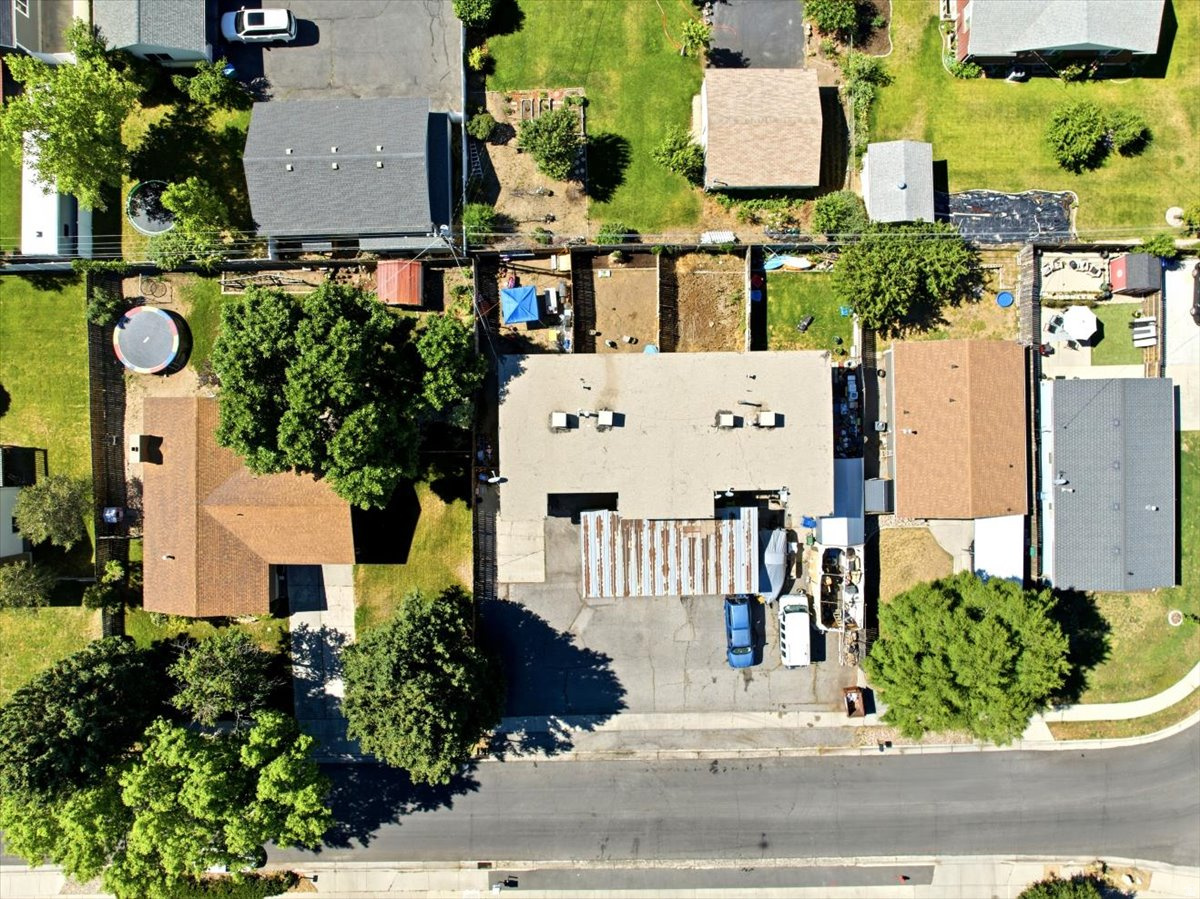 SUBURBAN VIE - Residential