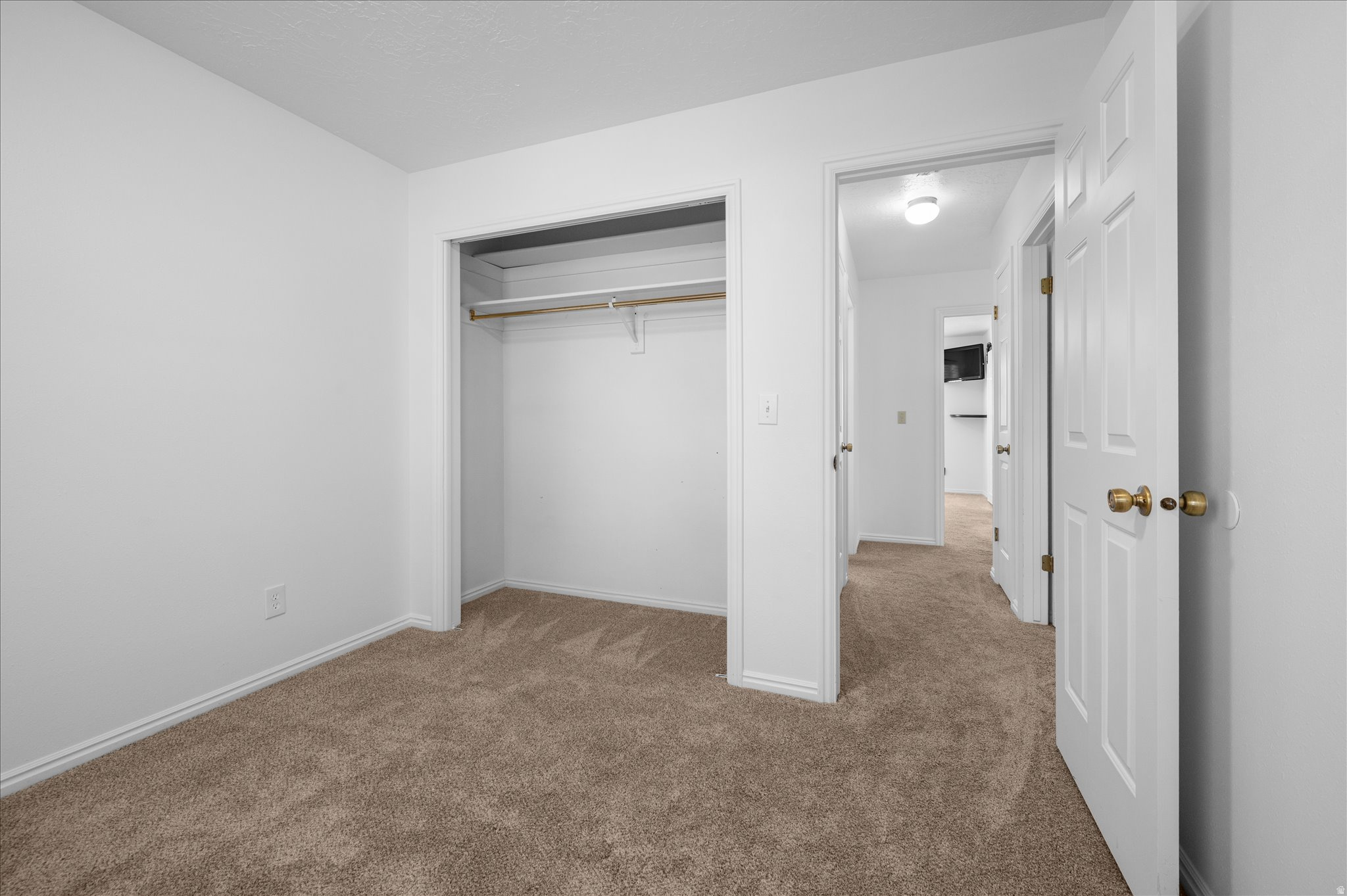 ROLLING HILLS - Residential