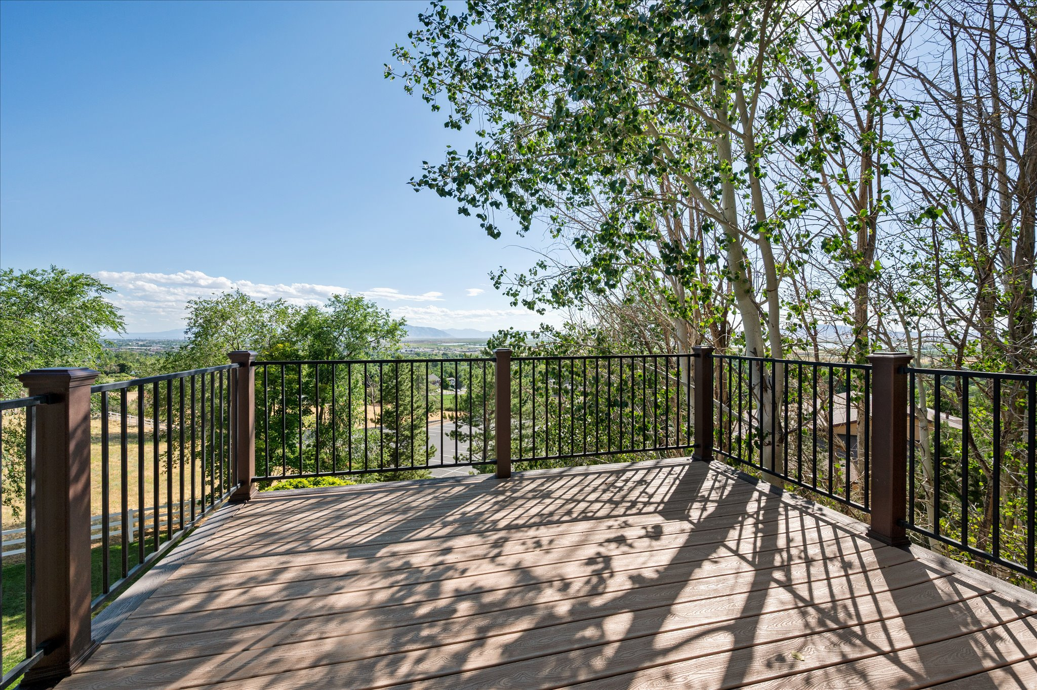 ROLLING HILLS - Residential