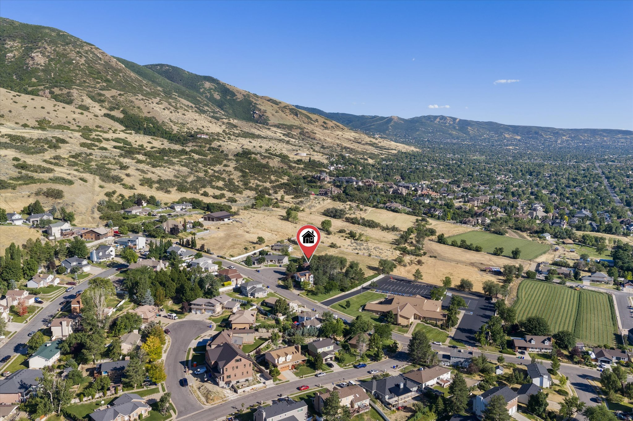 ROLLING HILLS - Residential