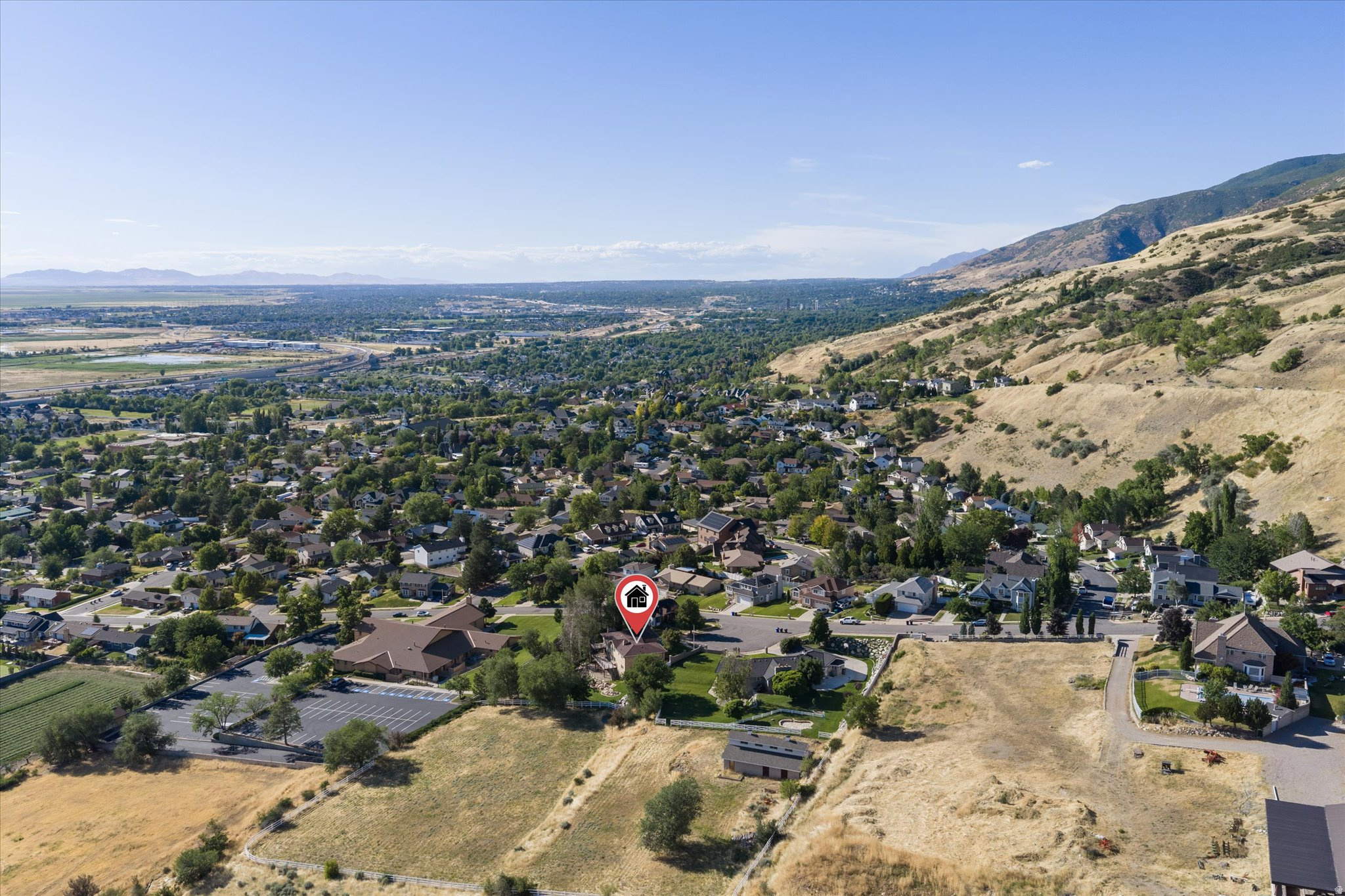 ROLLING HILLS - Residential