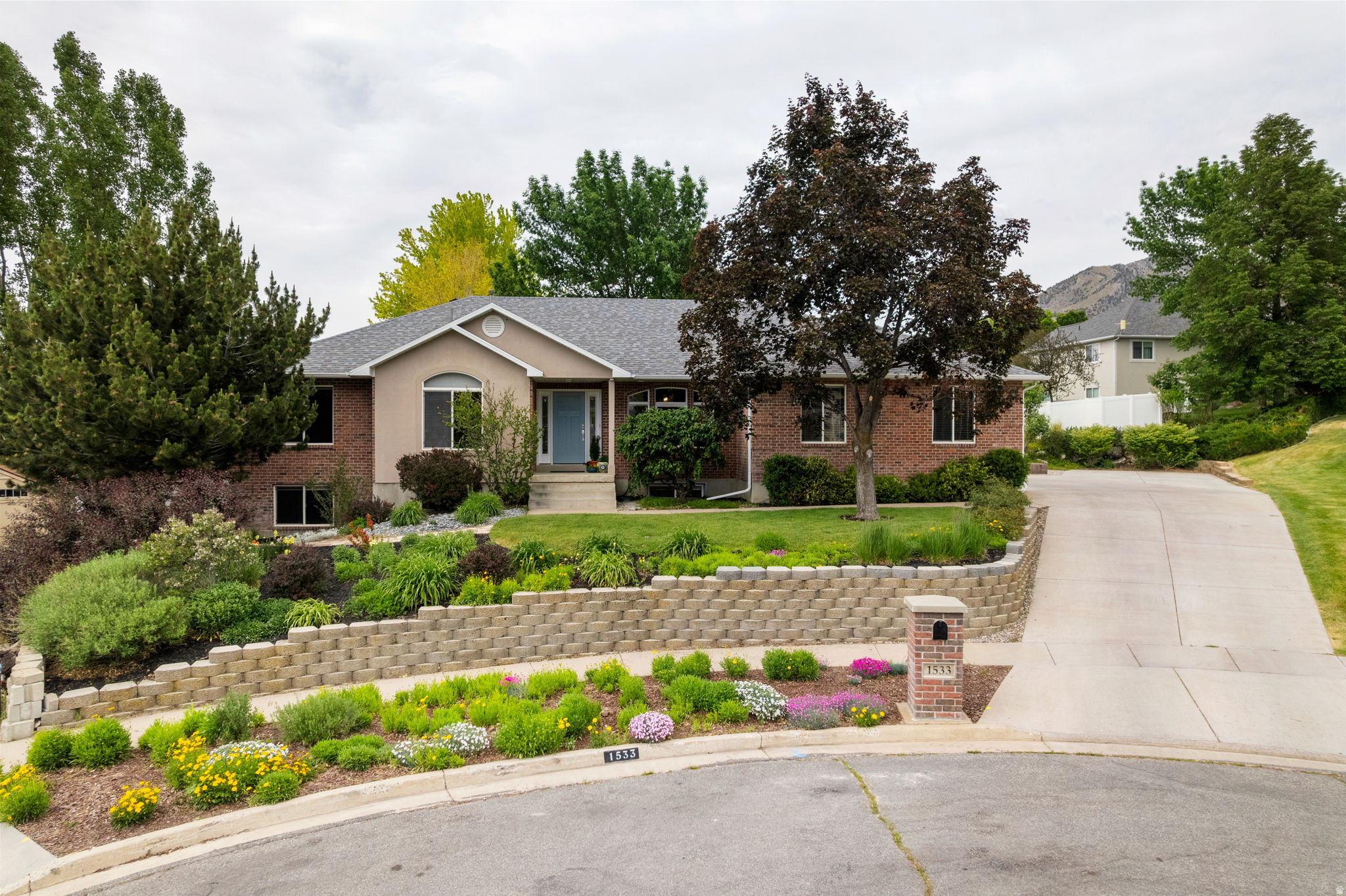 QUAIL BLUFF HEIGHTS - Residential