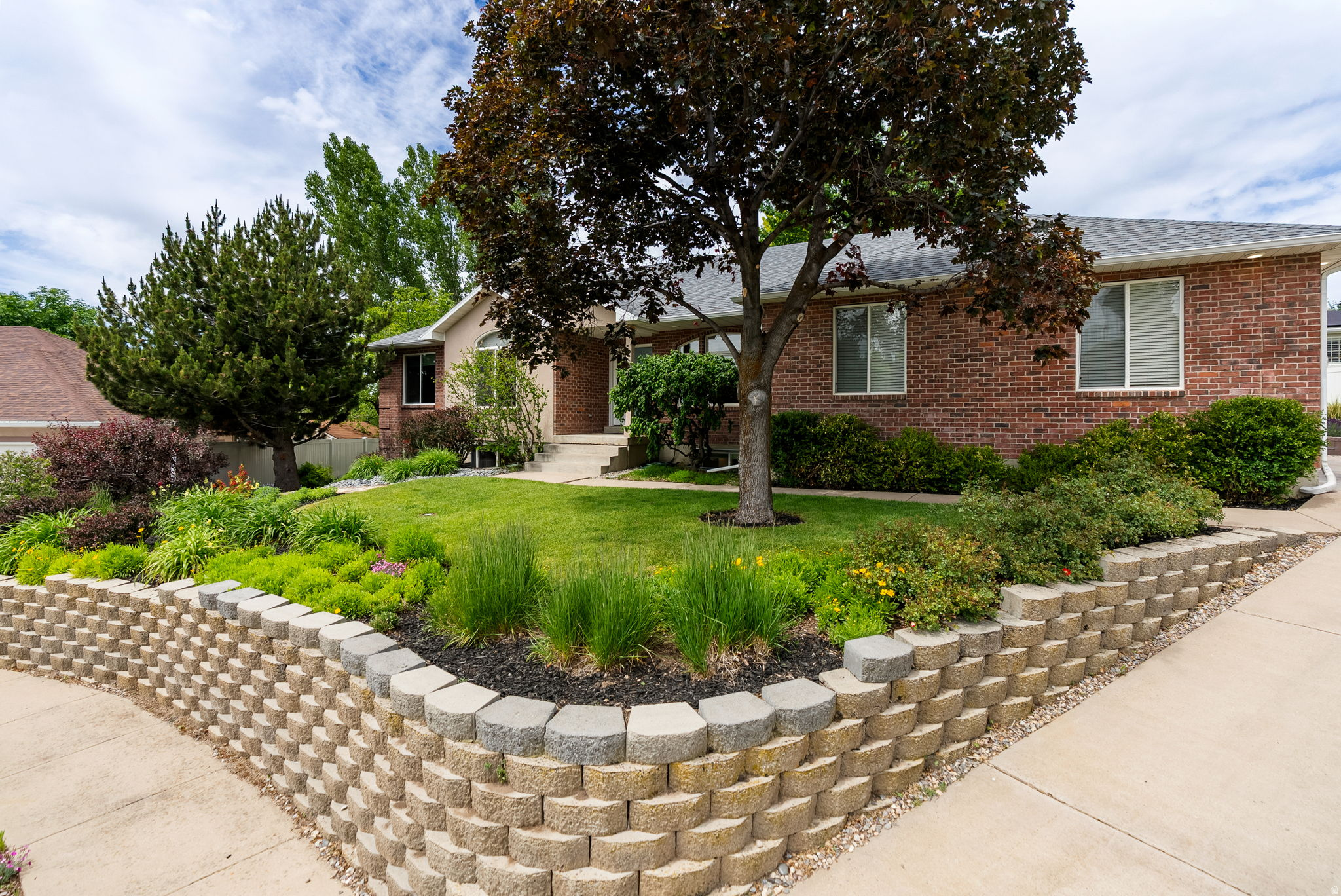 QUAIL BLUFF HEIGHTS - Residential
