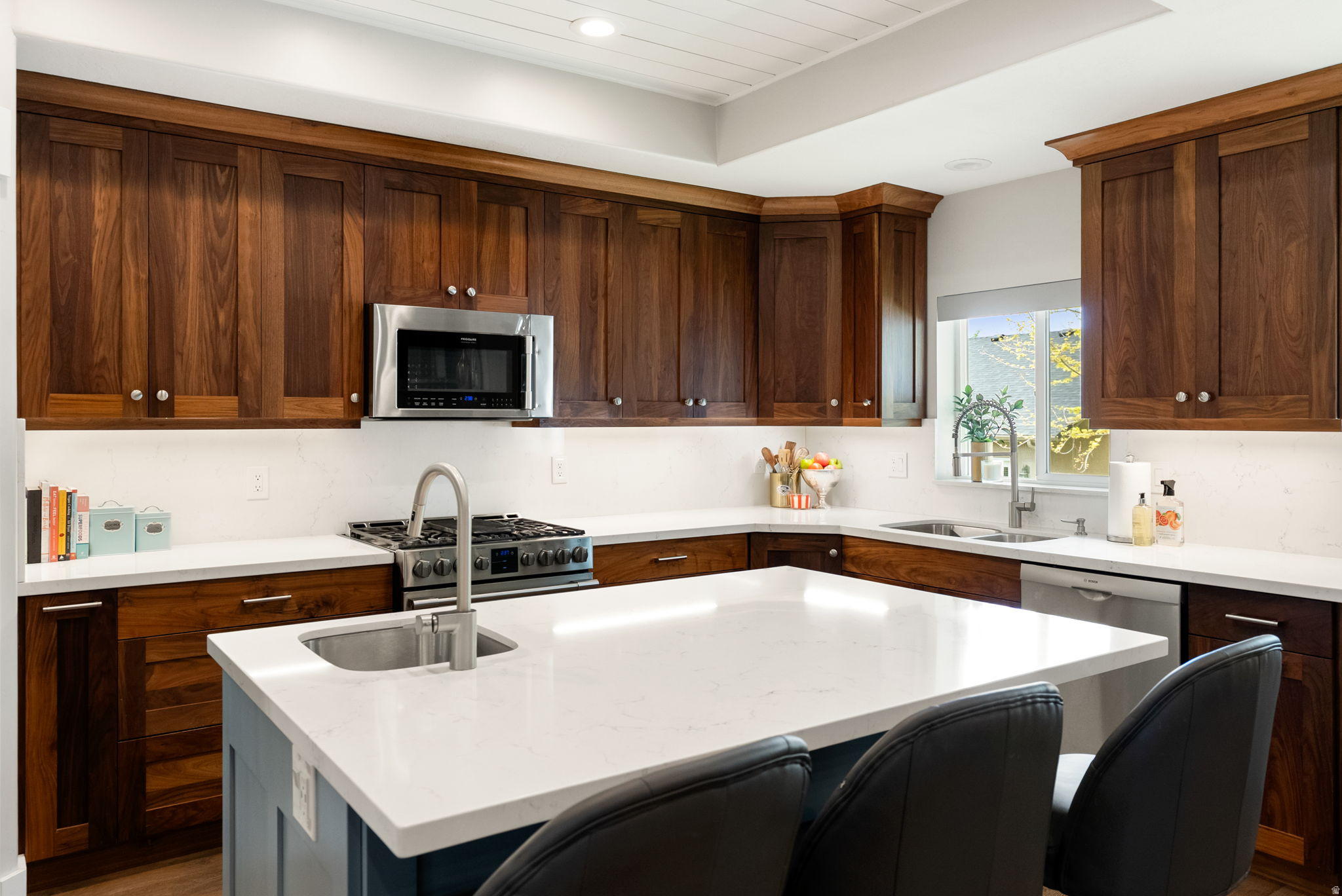 QUAIL BLUFF HEIGHTS - Residential