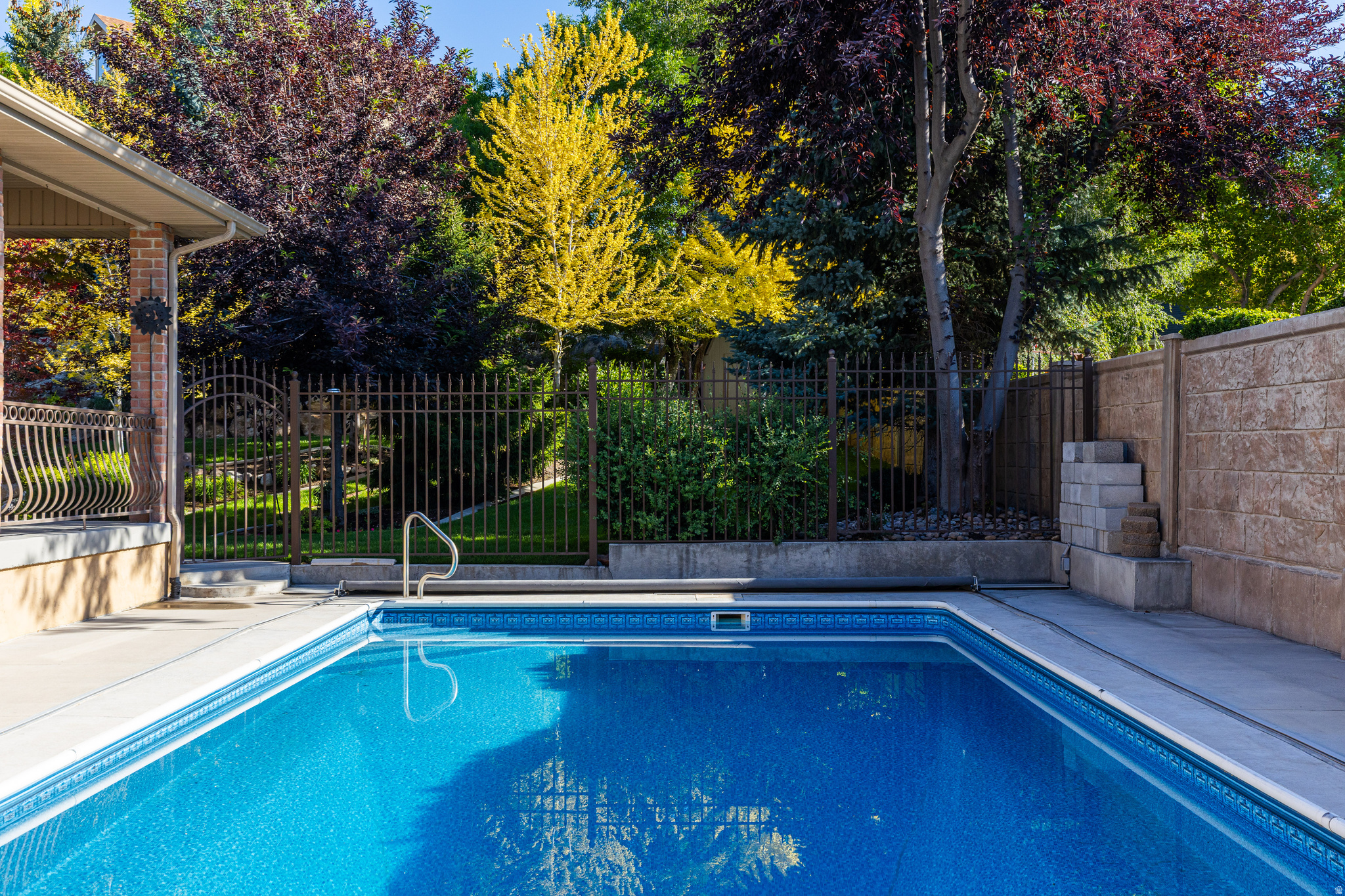TEMPLE SPRINGS - Residential