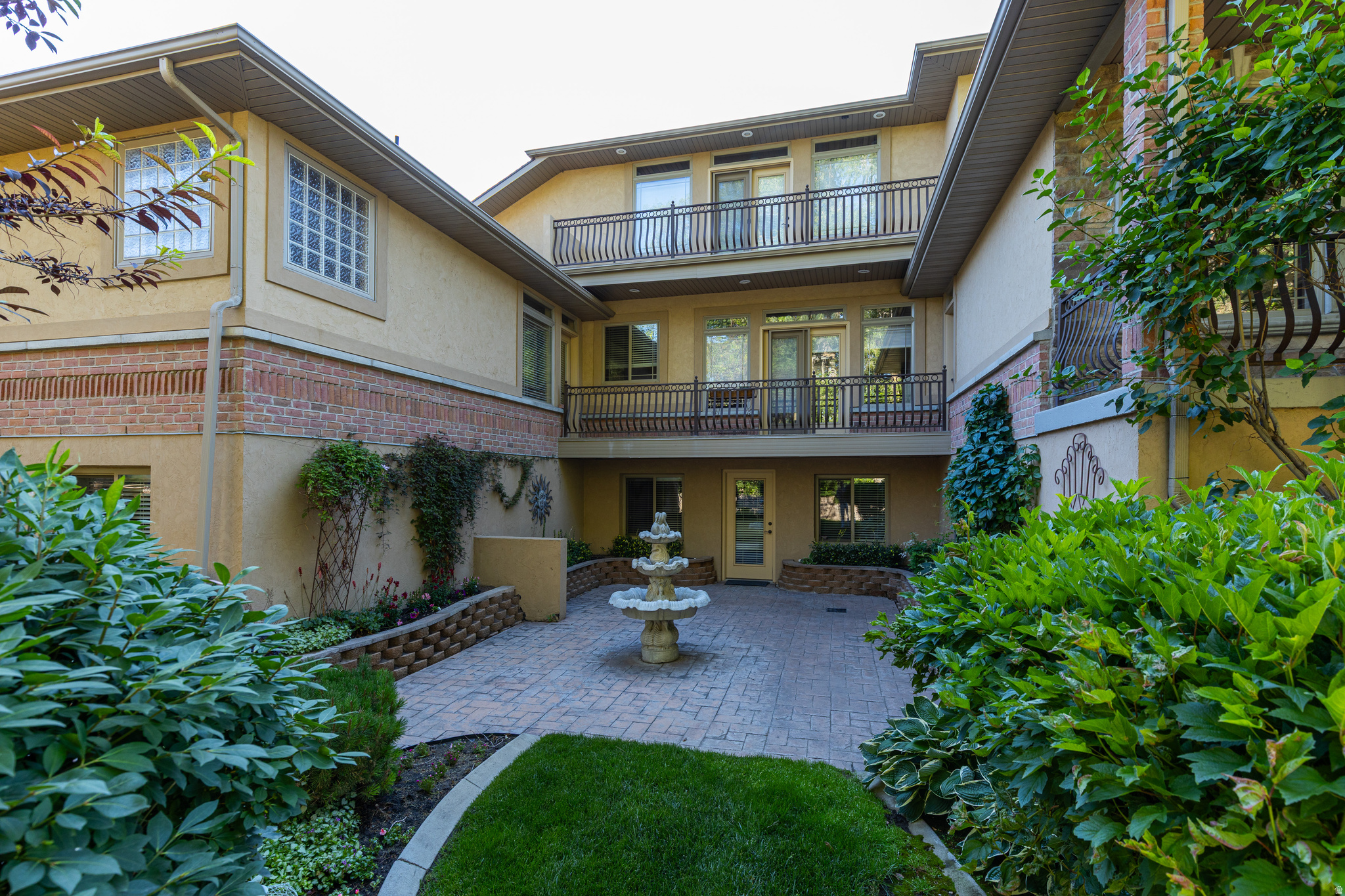 TEMPLE SPRINGS - Residential