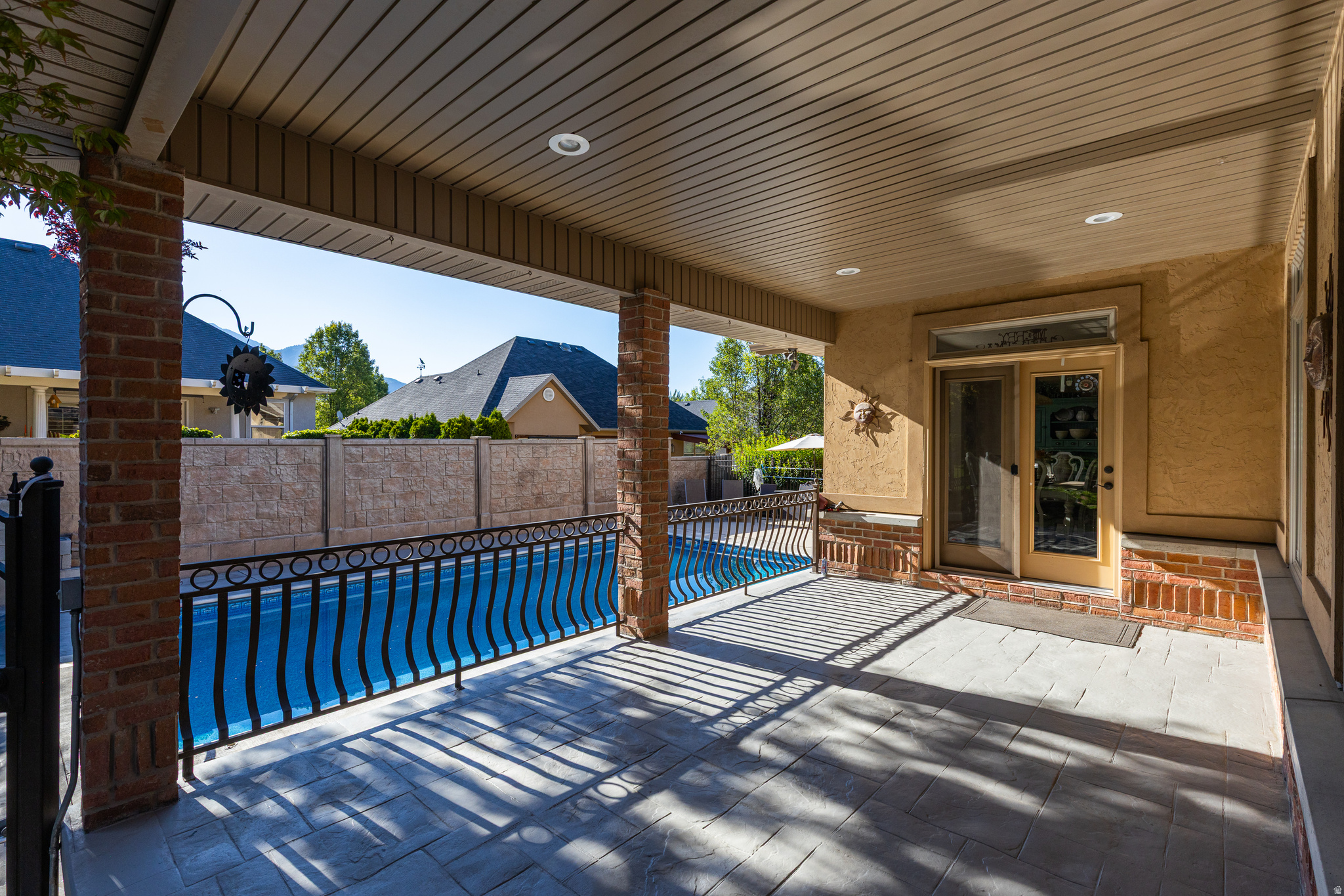 TEMPLE SPRINGS - Residential