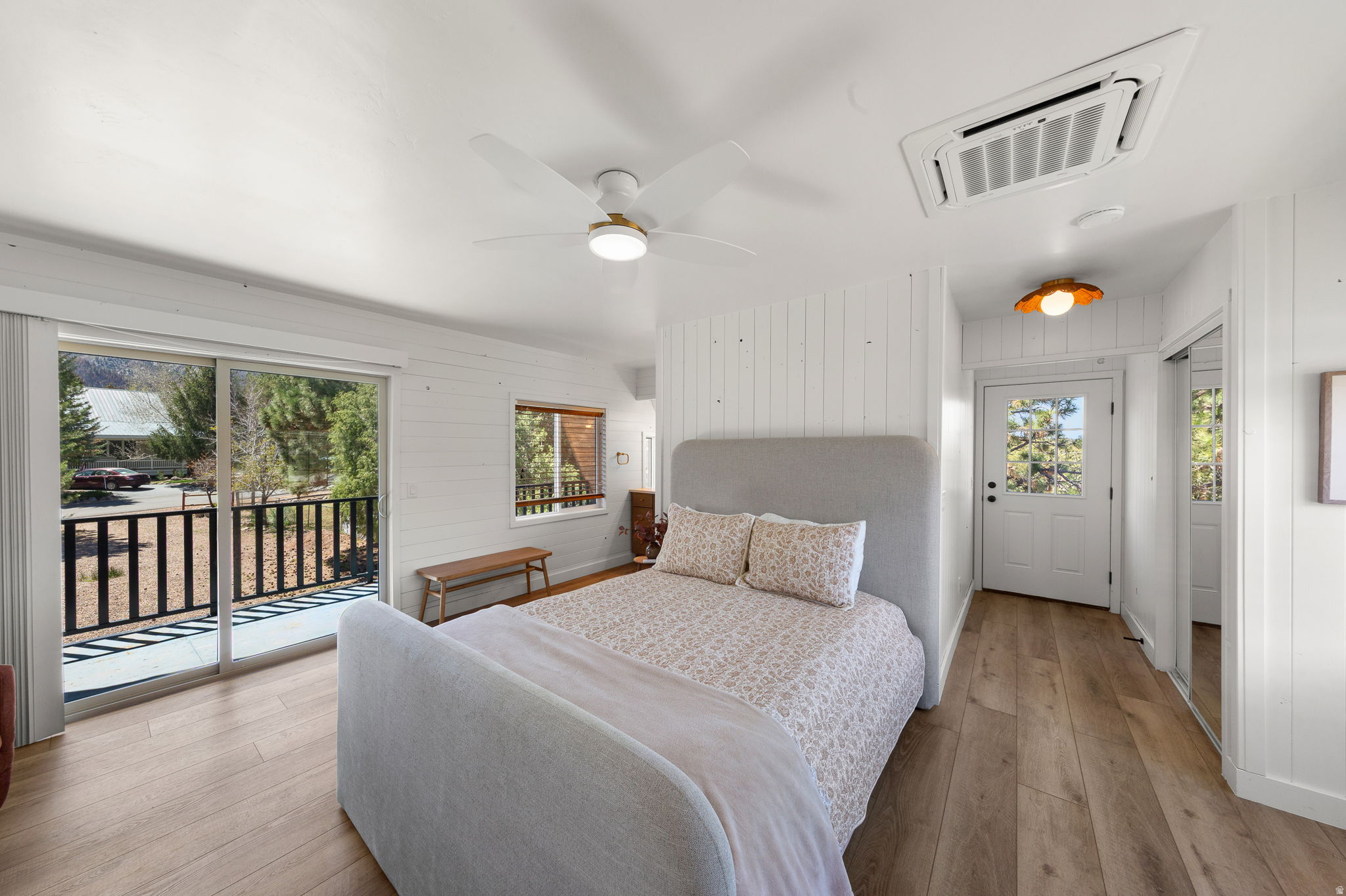 MOUNTAIN VIEW EST 1 - Residential