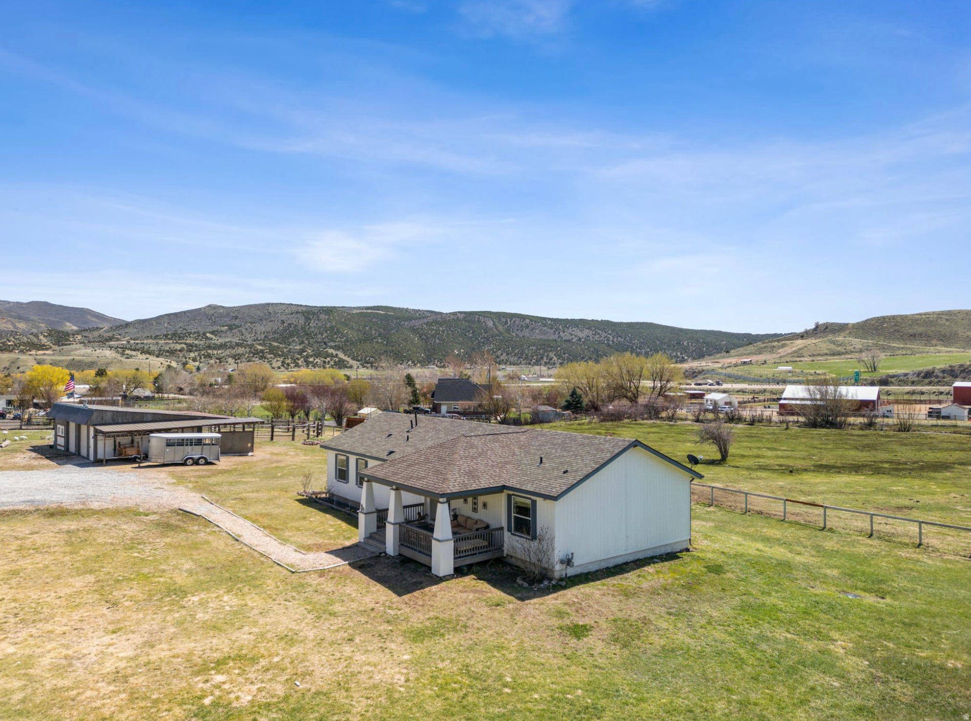 NORTH SUMMIT - Residential
