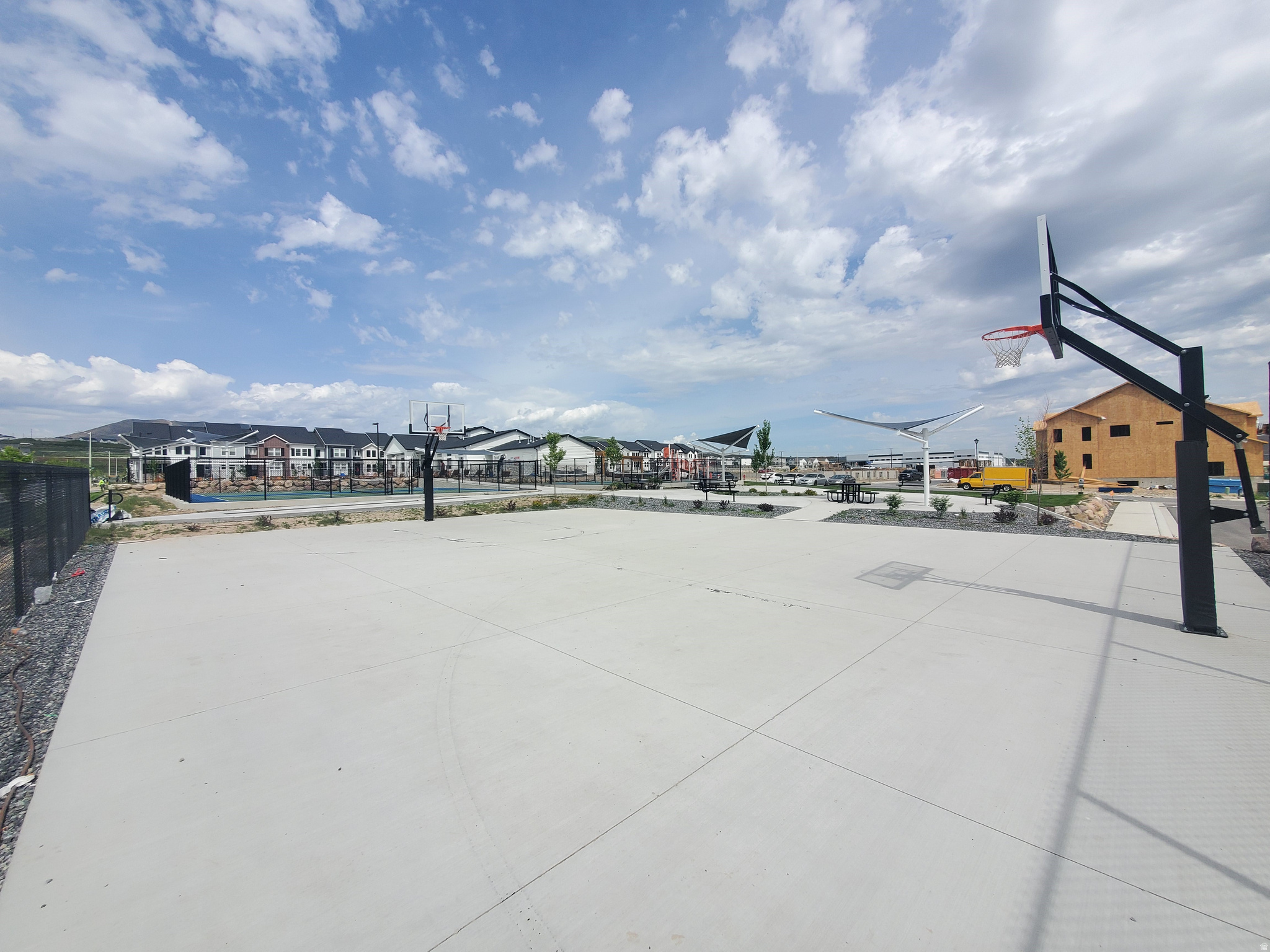 WILLOW POINT - Residential