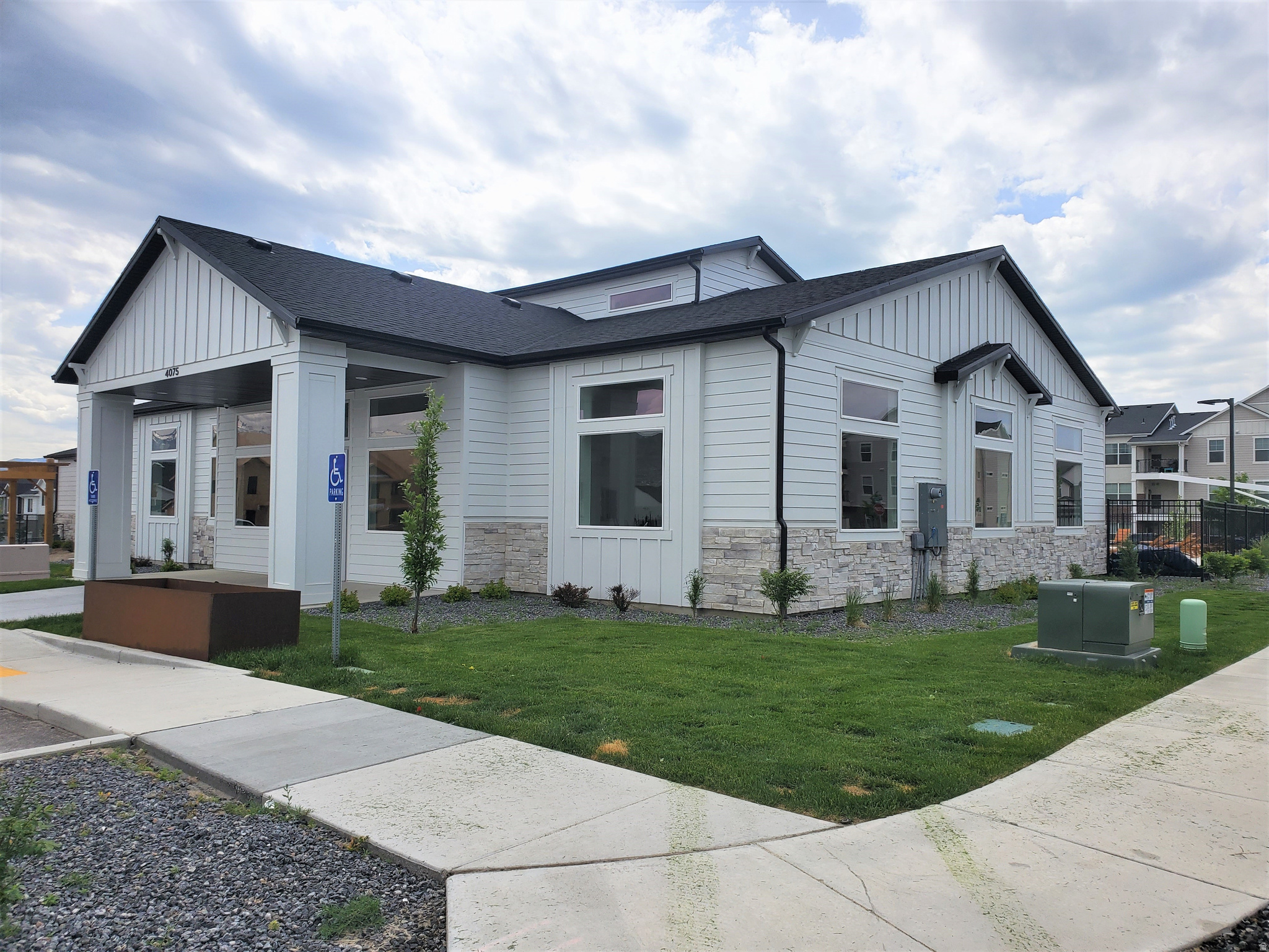 WILLOW POINT - Residential