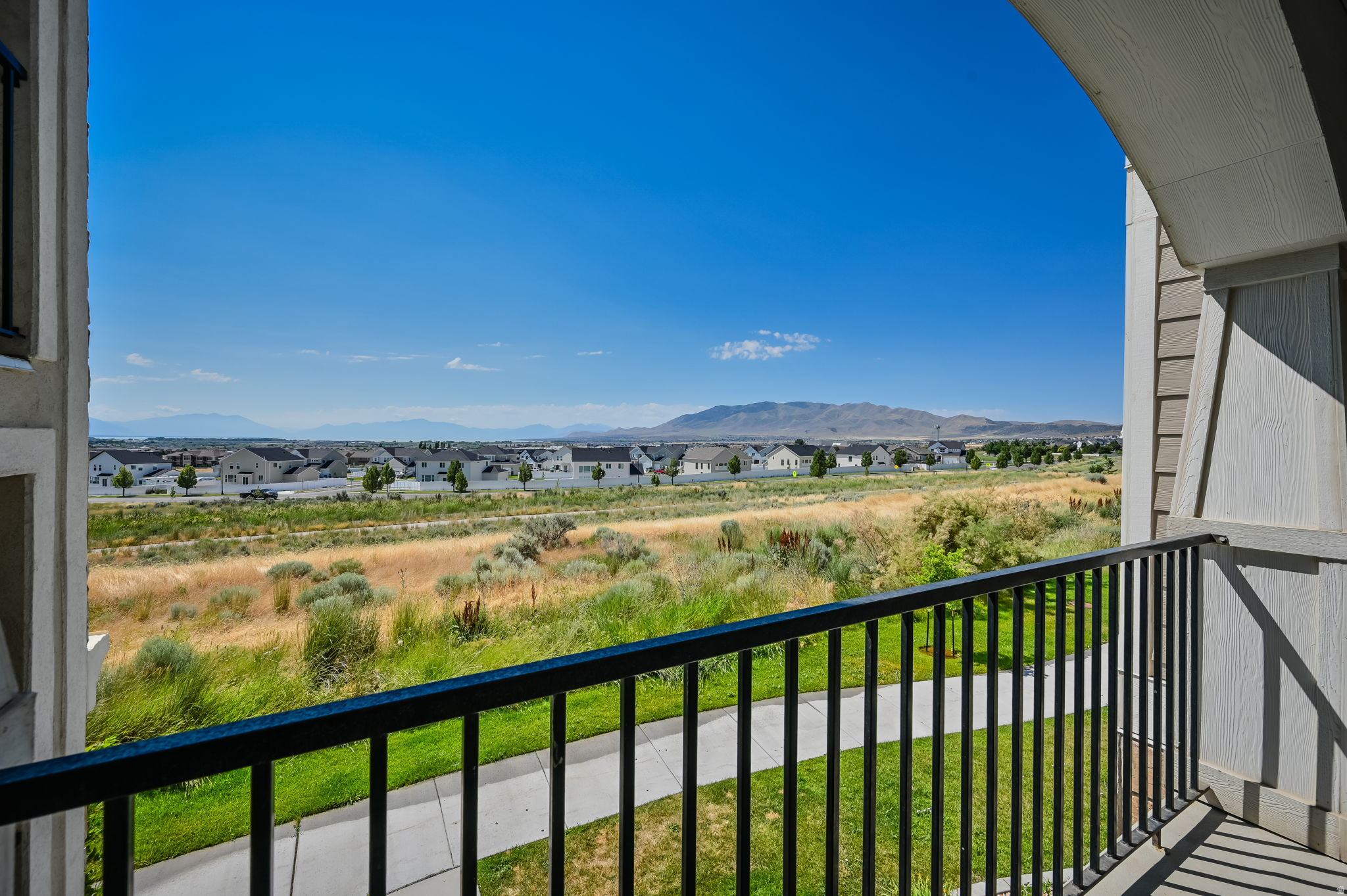 HILLCREST CONDOS - Residential