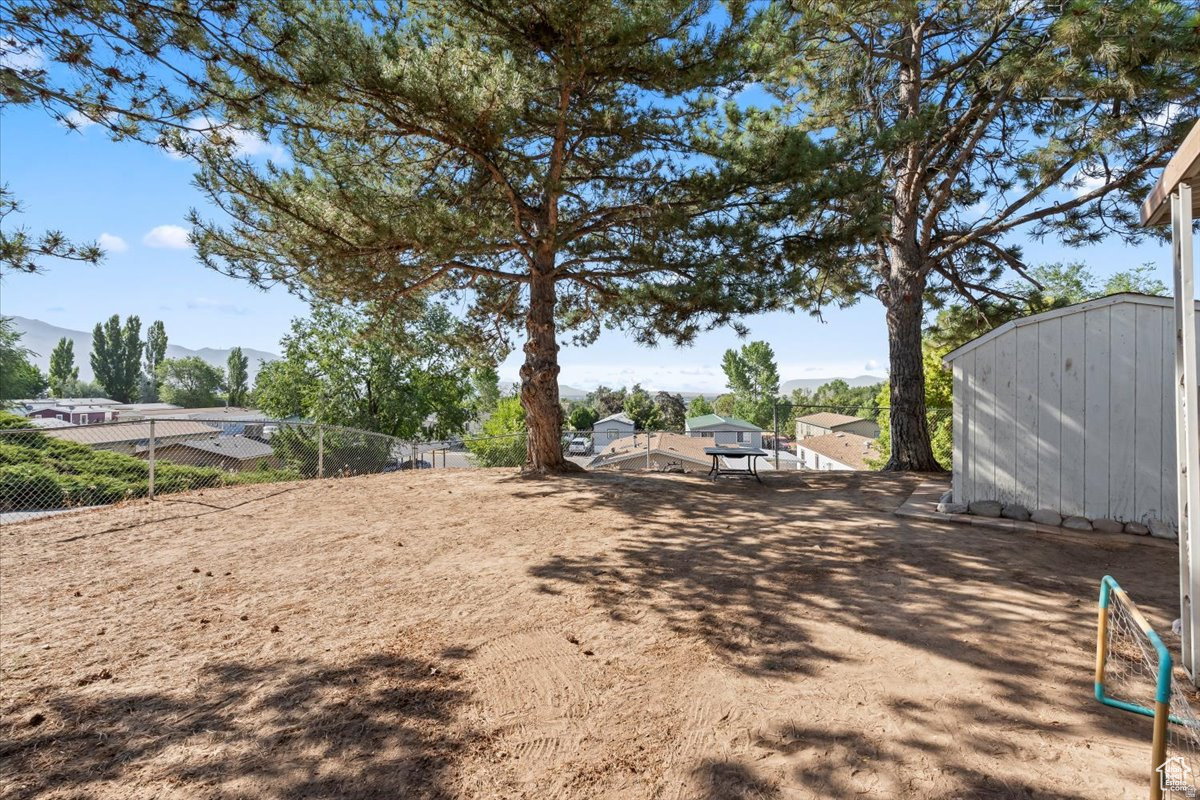 EAST CREST ESTATES - Residential