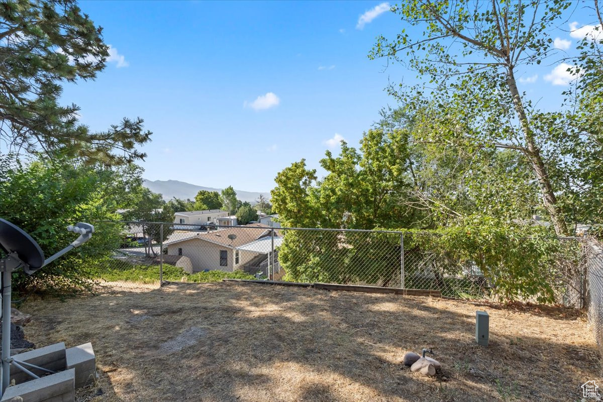 EAST CREST ESTATES - Residential