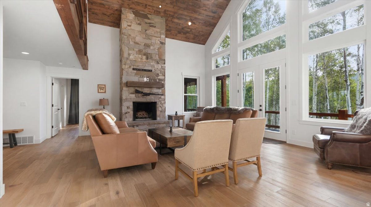 TIMBER LAKES - Residential