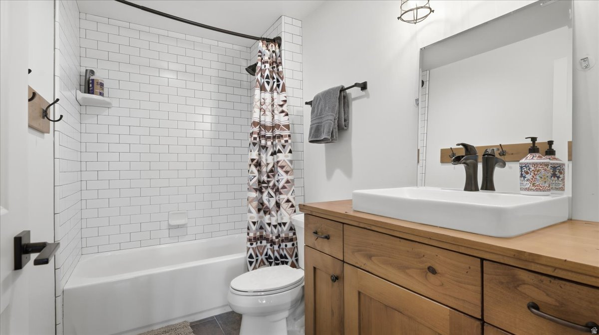 TIMBER LAKES - Residential
