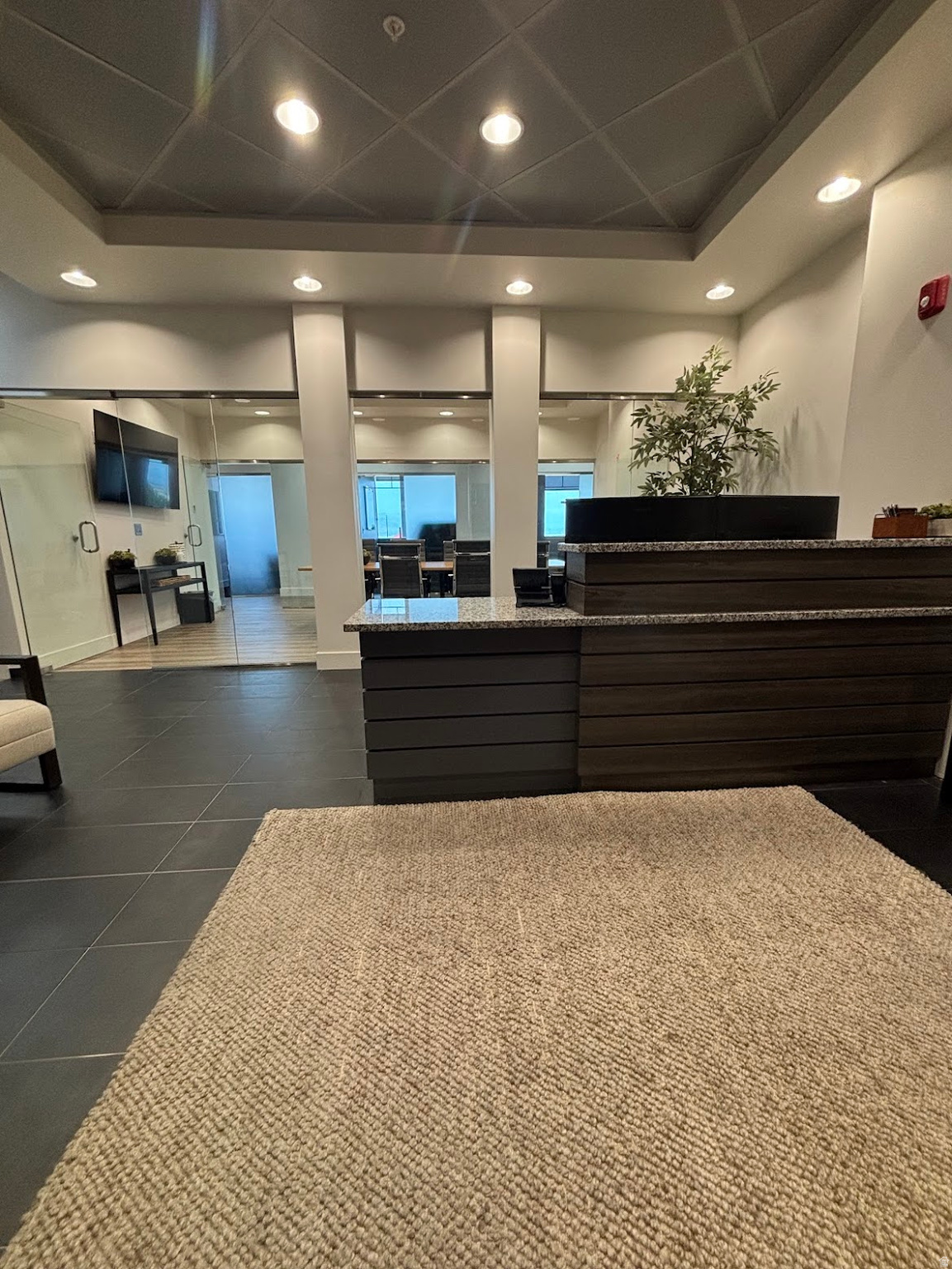 VINEYARD - Commercial Sale