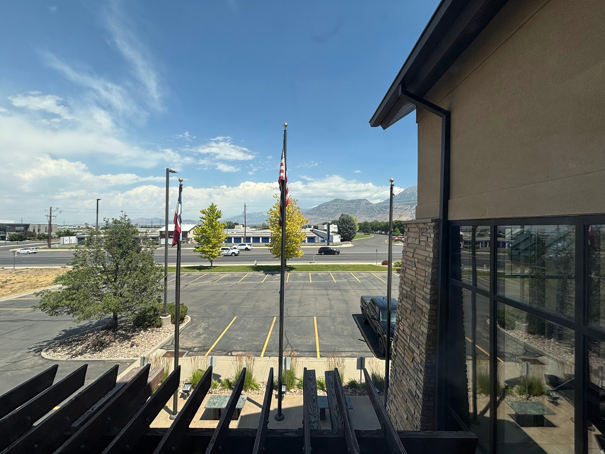 VINEYARD - Commercial Sale