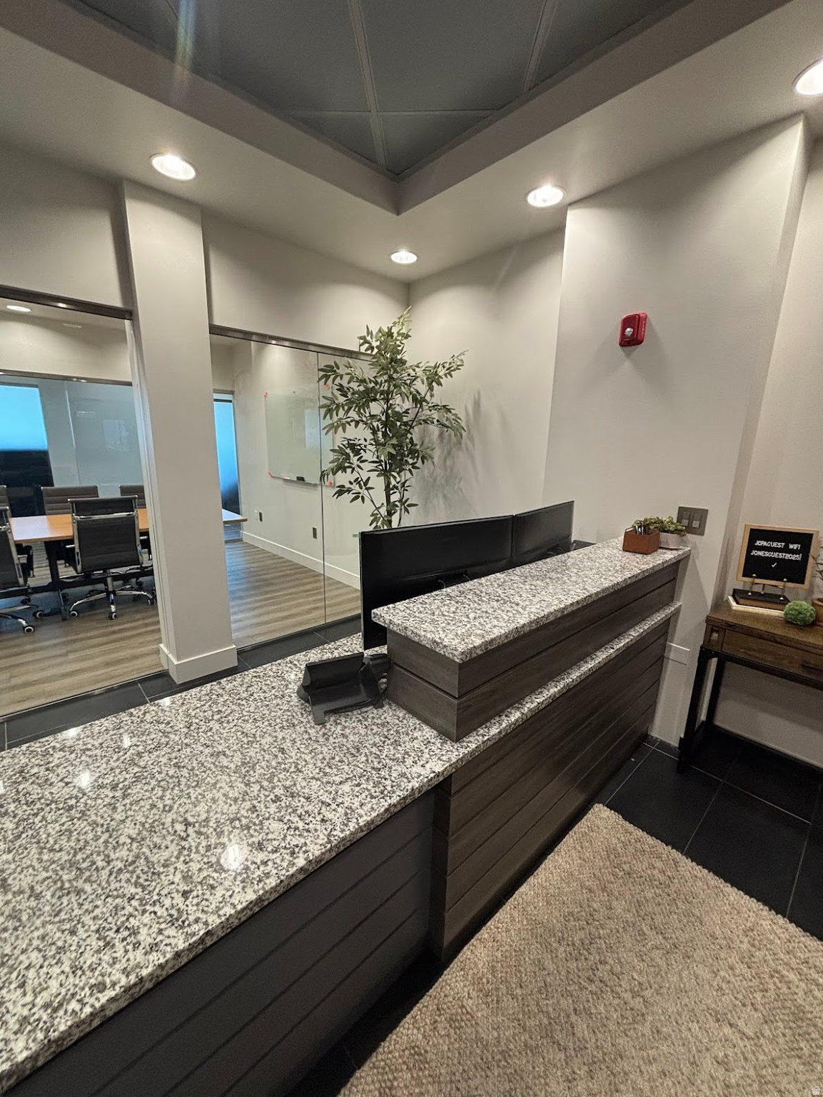 VINEYARD - Commercial Sale