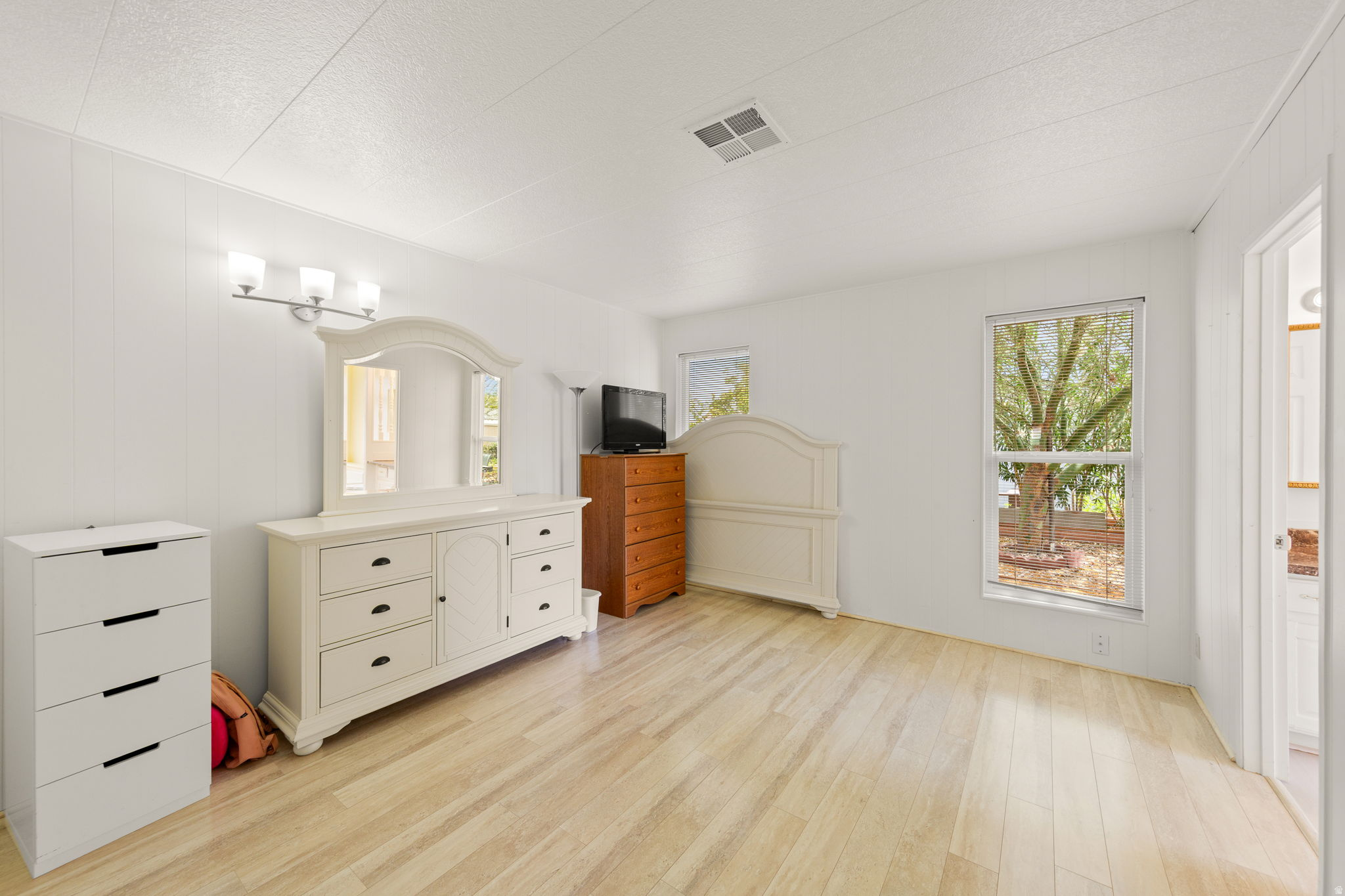RAINBOW RIDGE MOBILE HOME PARK - Residential