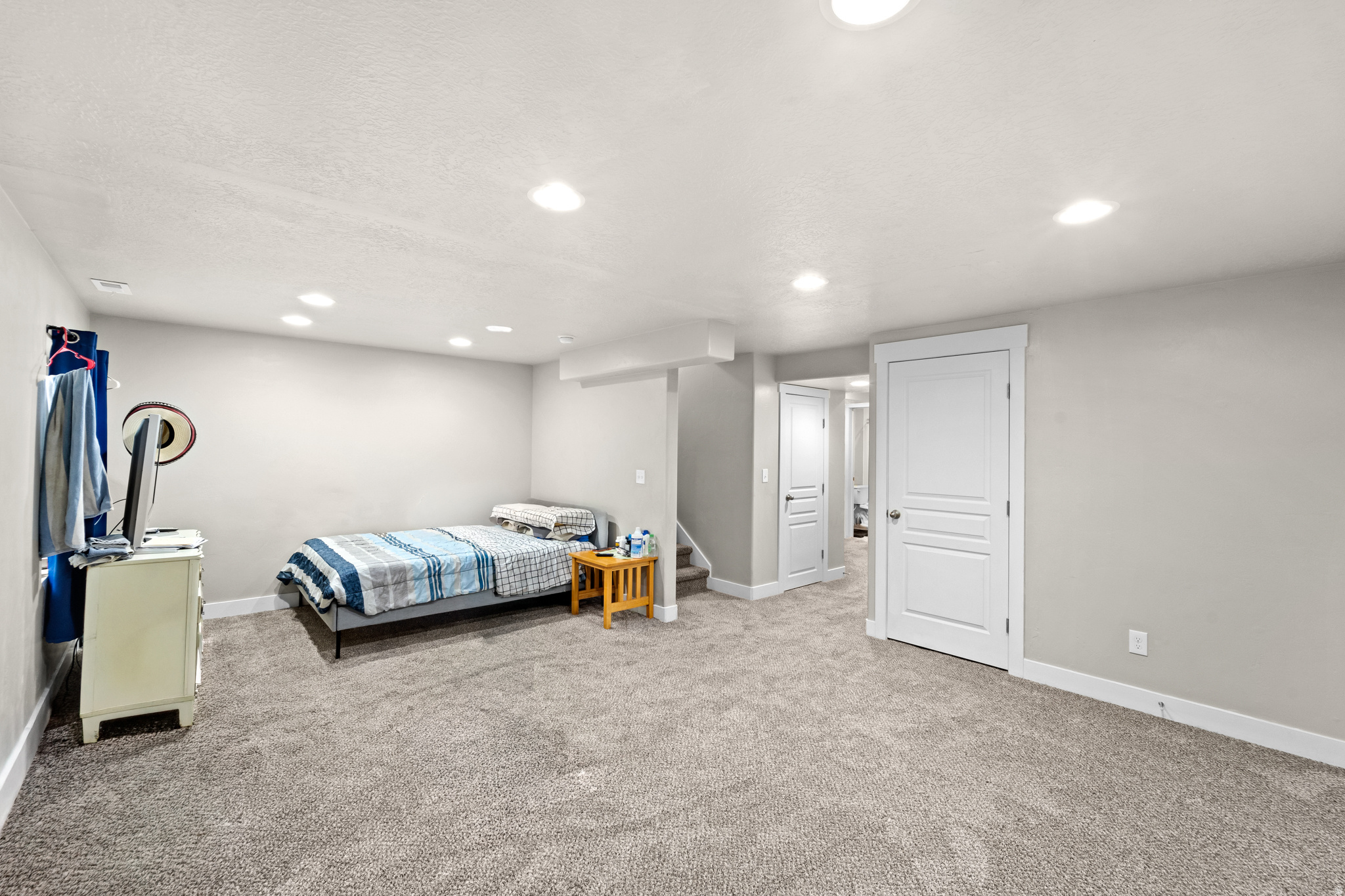 SARATOGA SPRINGS - Residential
