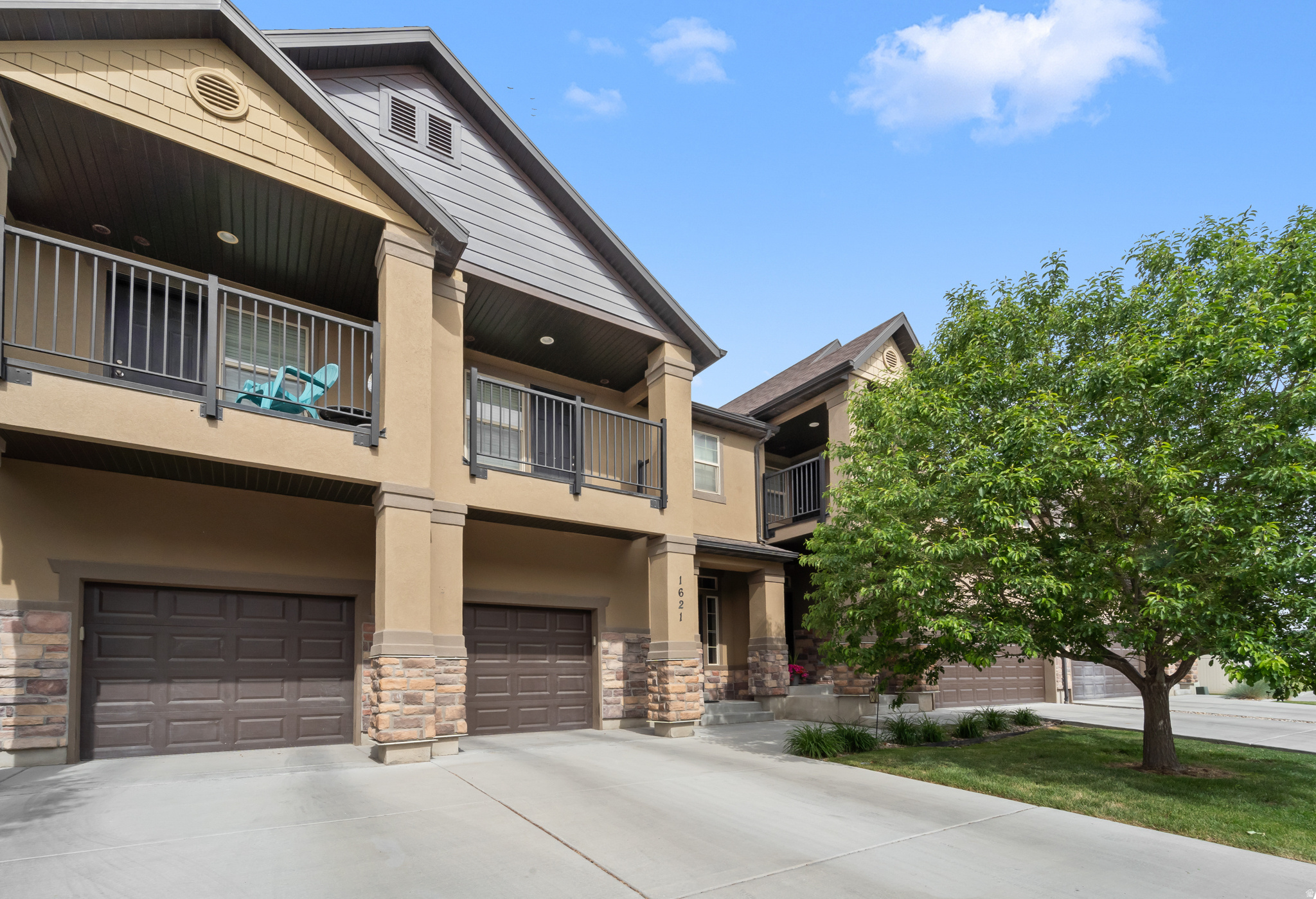SARATOGA SPRINGS - Residential