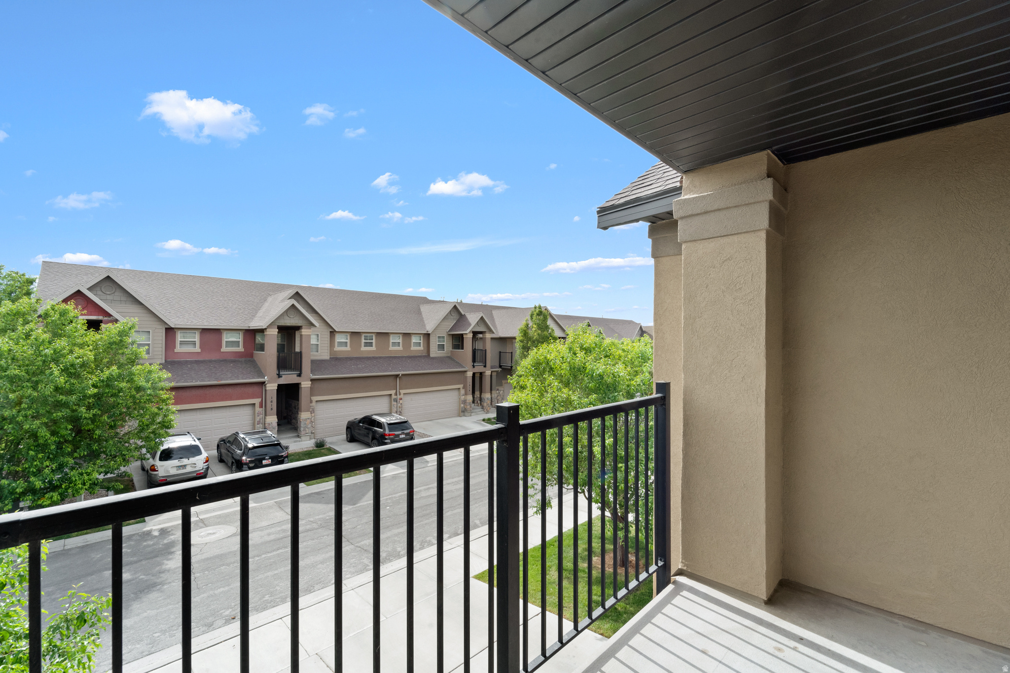 SARATOGA SPRINGS - Residential
