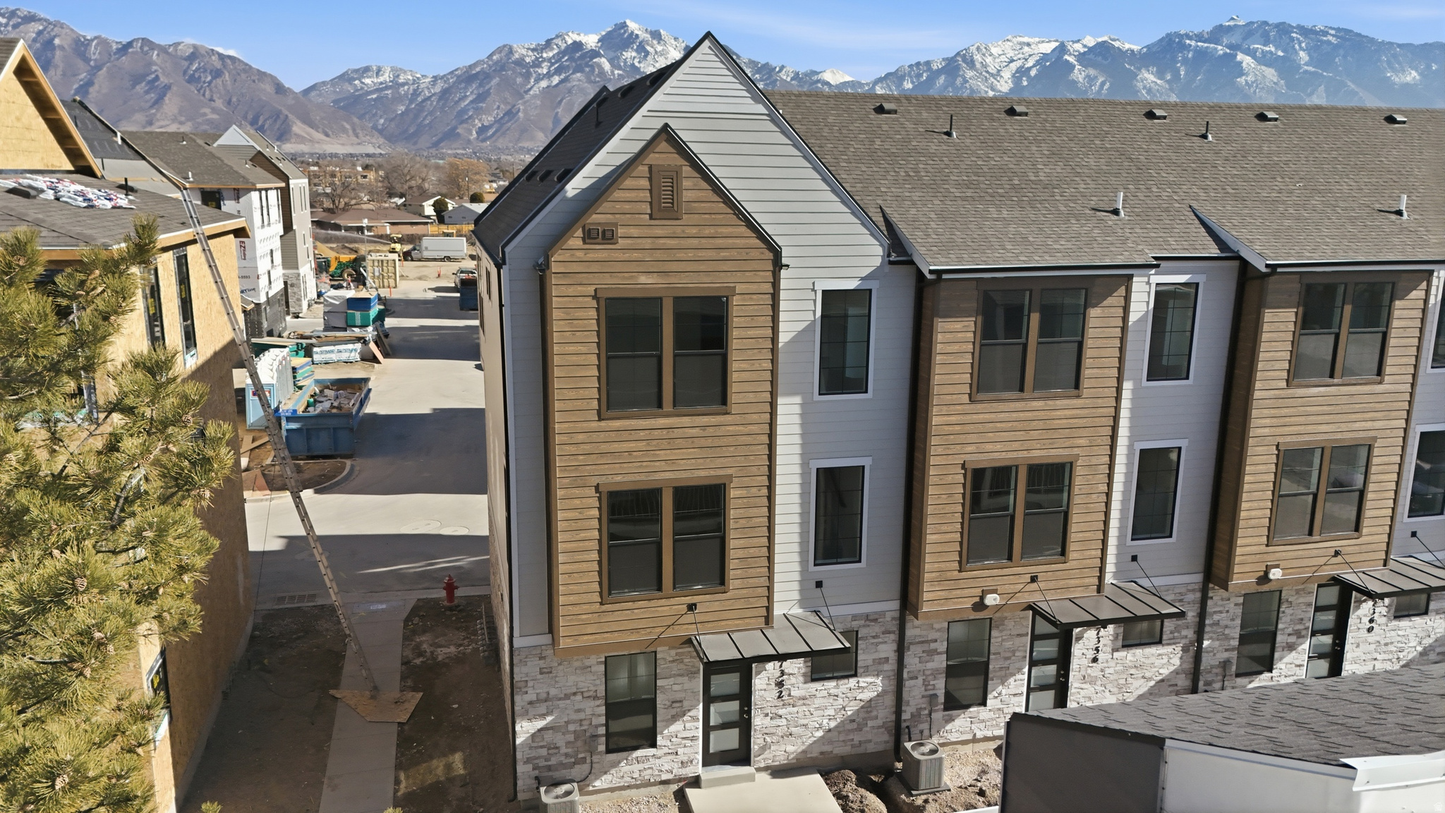 COTTAGES AT UNION MEADOWS - Residential