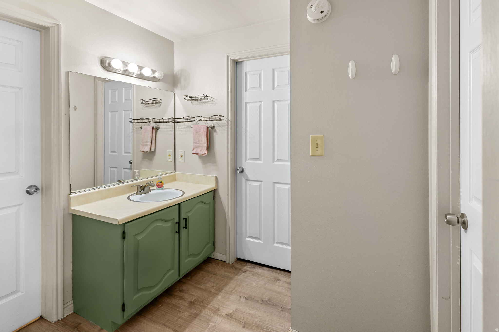 GOLSTONE - Residential