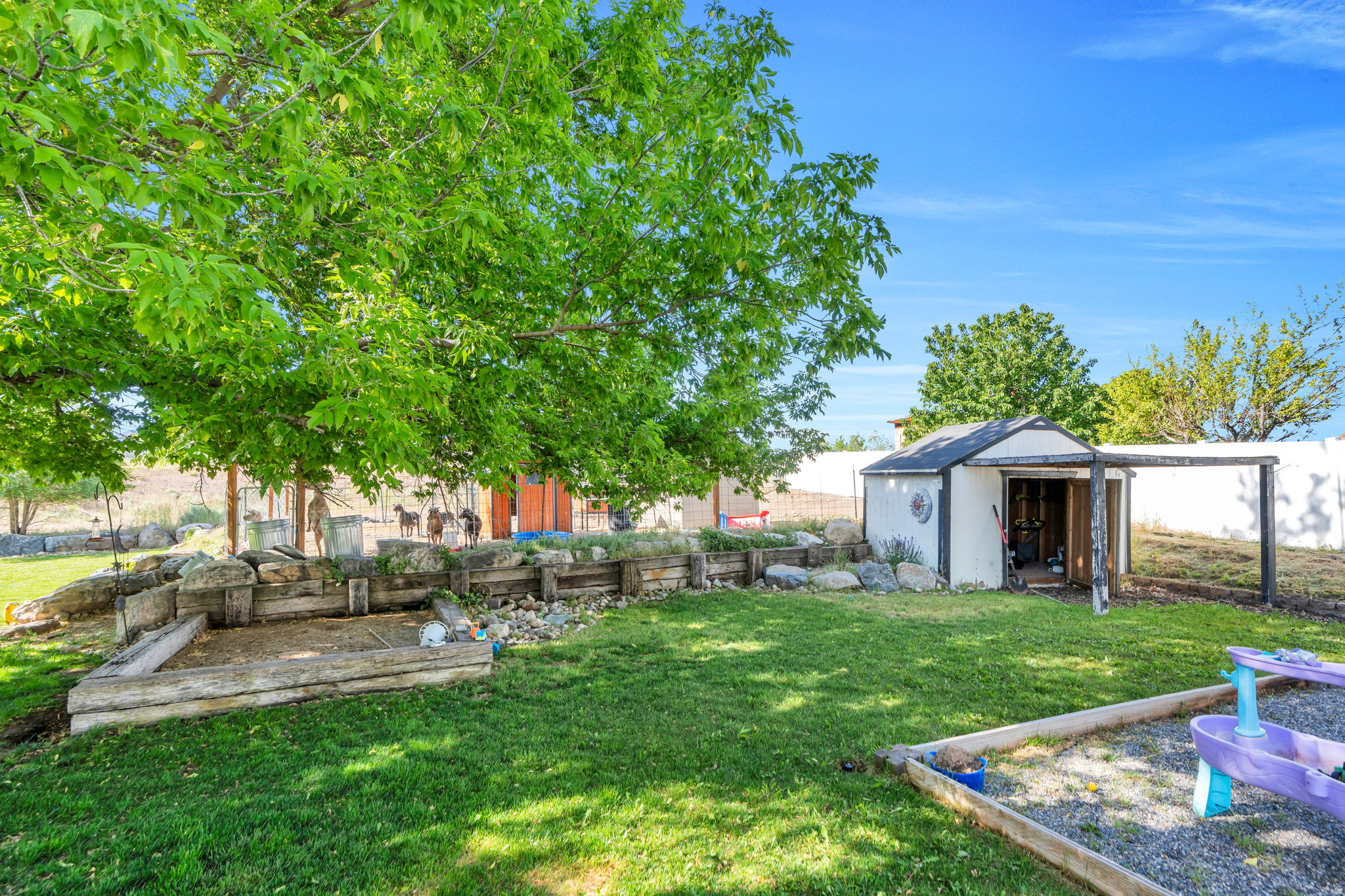 CARRIAGE TOWNE MEADO - Residential