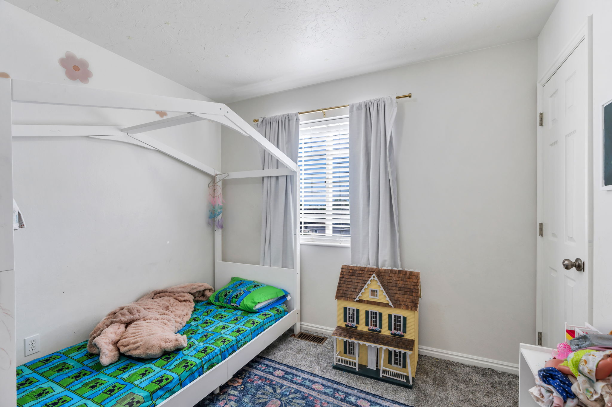 CARRIAGE TOWNE MEADO - Residential